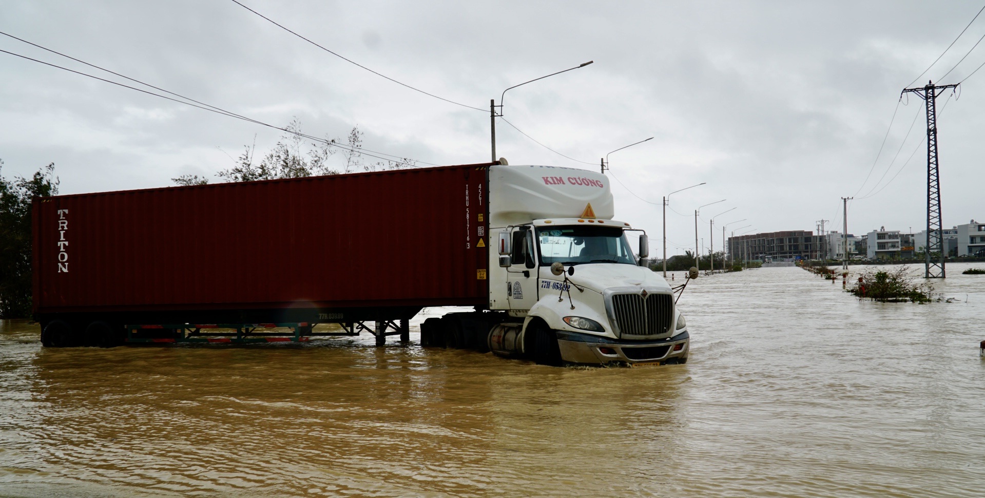 Nhiều khu vực tại Gia Lai ngập cục bộ do mưa lớn liên tiếp nhiều ngày- Ảnh 8. Nhiều khu vực tại Gia Lai ngập cục bộ do mưa lớn liên tiếp nhiều ngày- Ảnh 8.
