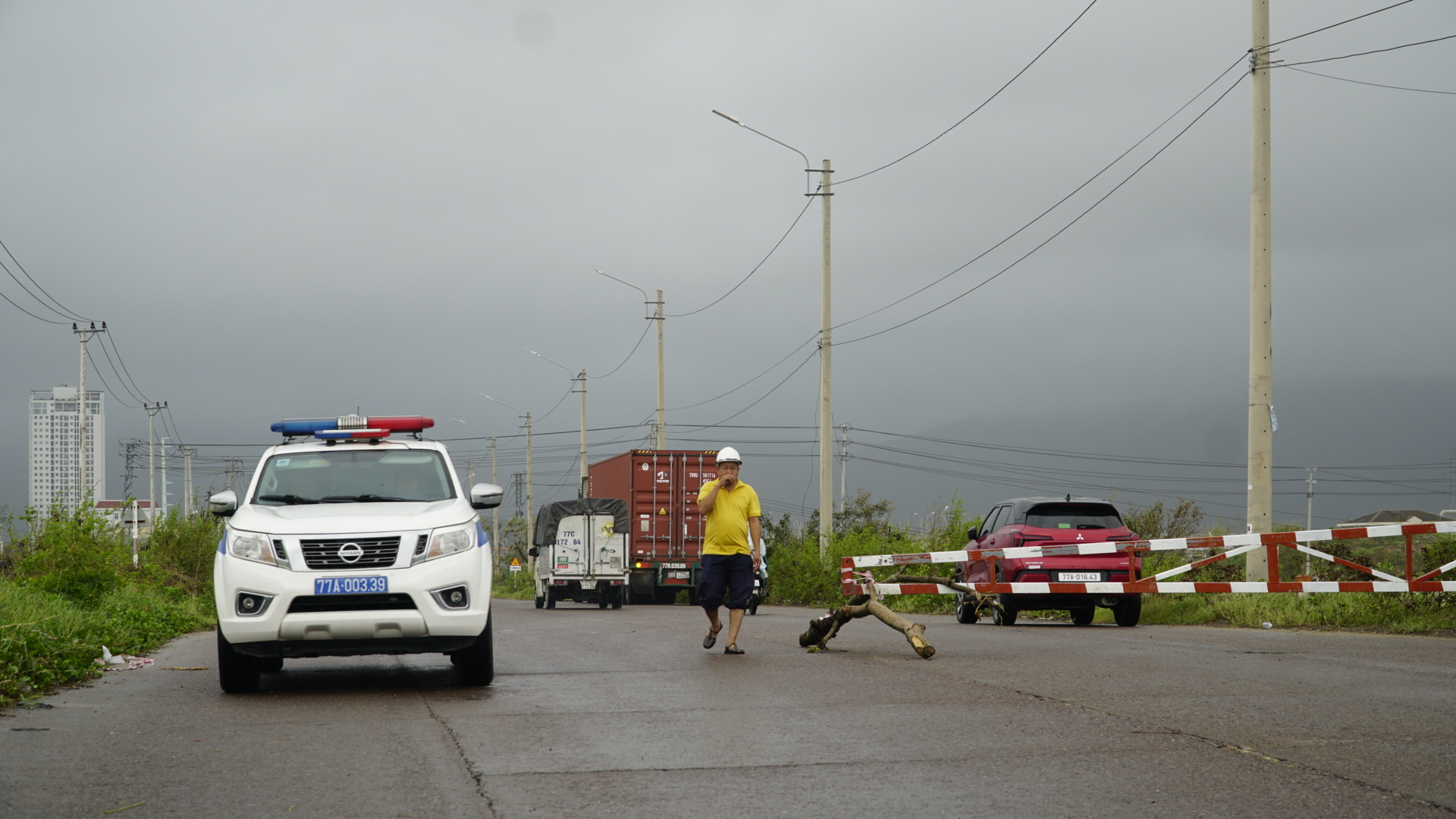 Nhiều khu vực tại Gia Lai ngập cục bộ do mưa lớn liên tiếp nhiều ngày- Ảnh 10. Nhiều khu vực tại Gia Lai ngập cục bộ do mưa lớn liên tiếp nhiều ngày- Ảnh 10.