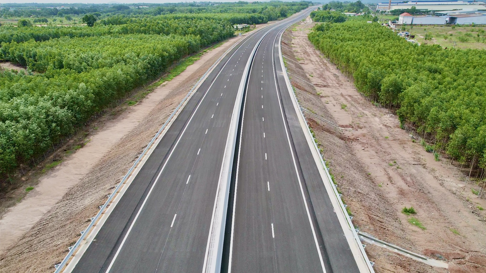 TP.HCM: Xử l&yacute; t&igrave;nh trạng xe lưu th&ocirc;ng tr&ecirc;n cao tốc Bi&ecirc;n H&ograve;a - Vũng T&agrave;u đang thi c&ocirc;ng- Ảnh 4.