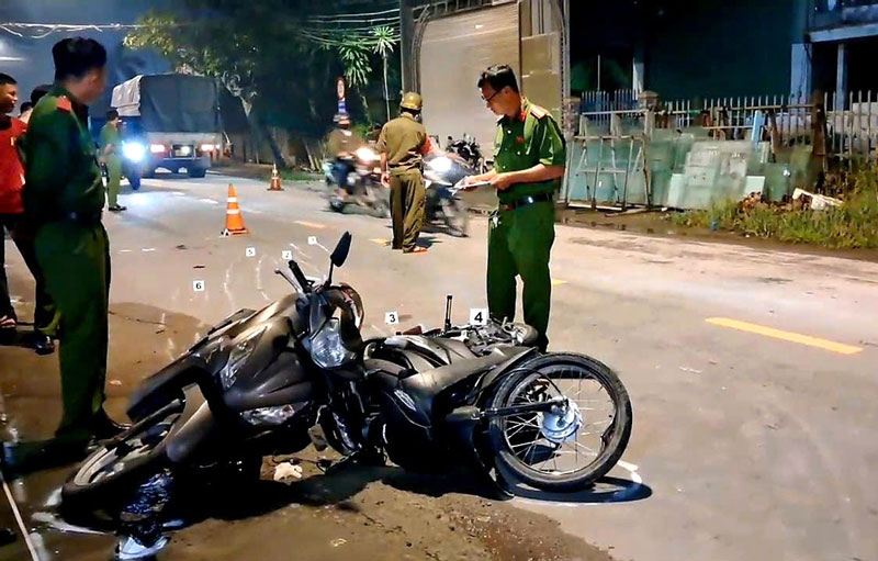 Hiện trường vụ tai nạn - Ảnh: B&aacute;o Tiền phong.
