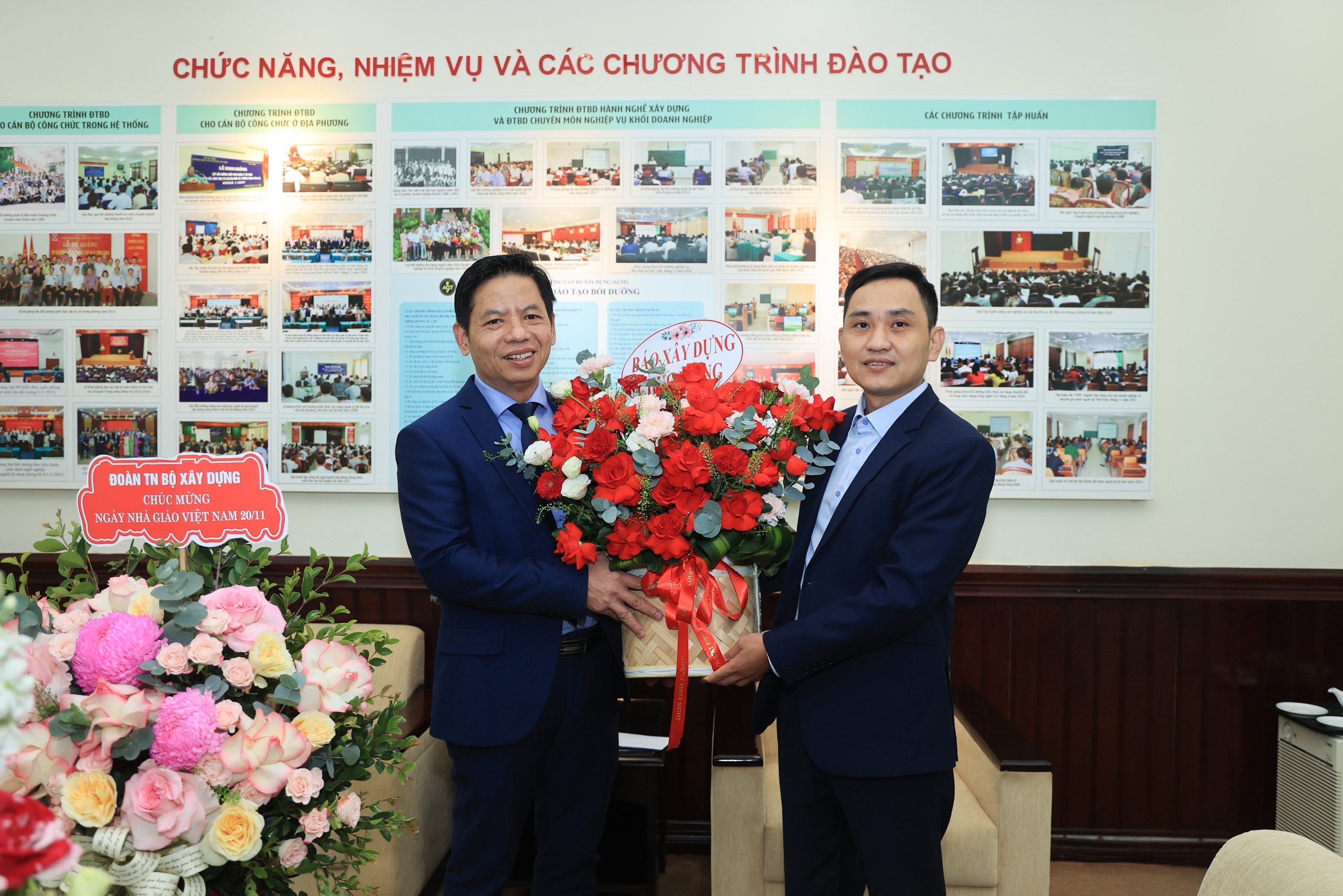 Thứ trưởng Phạm Minh H&agrave;: Đ&agrave;o tạo phải thiết thực, gắn với thực tiễn ng&agrave;nh X&acirc;y dựng- Ảnh 4.