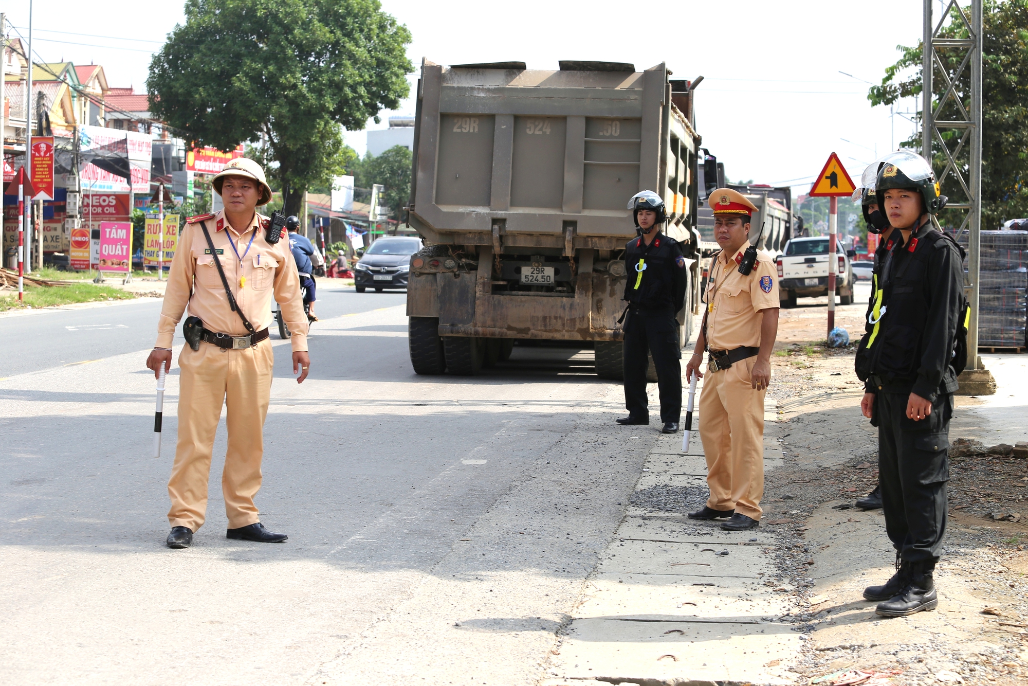 Ph&uacute; Thọ: Tăng cường tuần tra kiểm so&aacute;t, đảm bảo trật tự an to&agrave;n giao th&ocirc;ng- Ảnh 5.