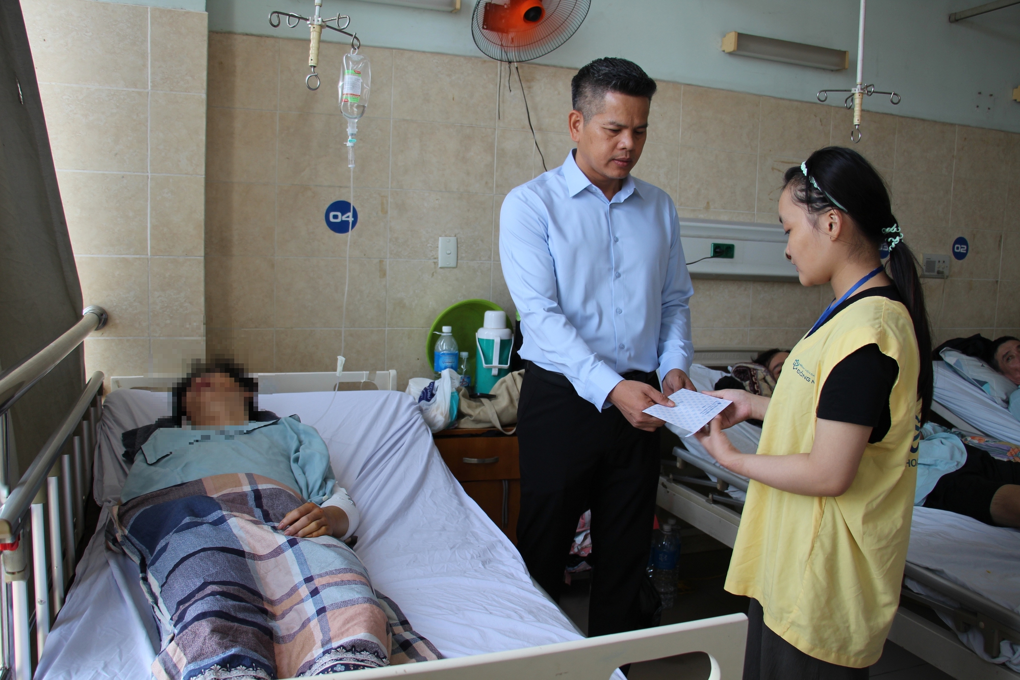 H&agrave;nh tr&igrave;nh sẻ chia nỗi đau, tiếp sức nạn nh&acirc;n tai nạn giao th&ocirc;ng tại Đồng Nai- Ảnh 2.