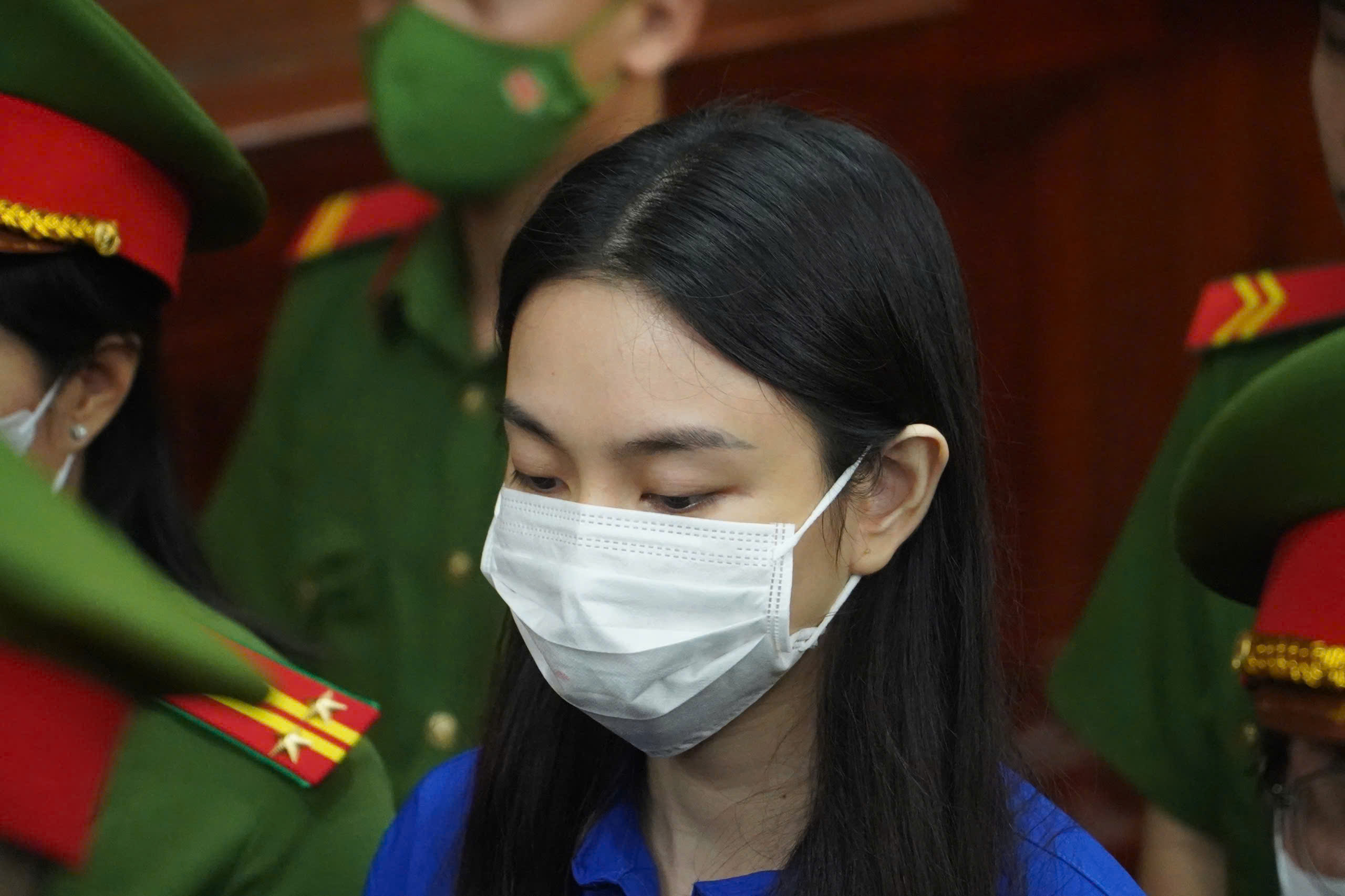 Th&ugrave;y Ti&ecirc;n, Quang Linh, Hằng Du Mục bị phạt 2 năm t&ugrave; giam- Ảnh 2.