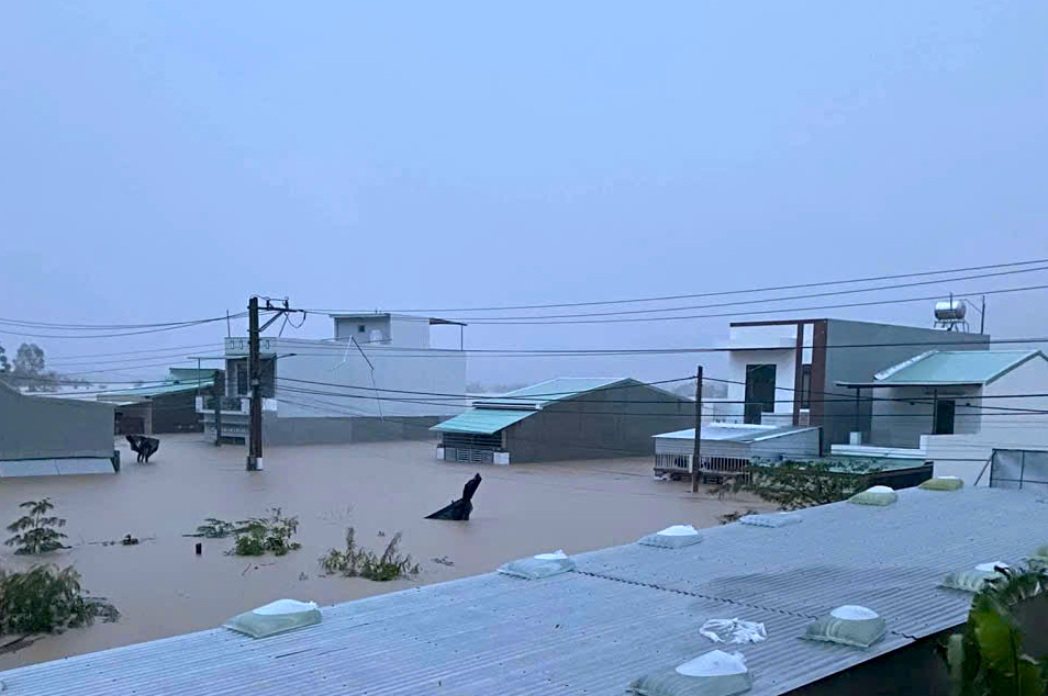 Đắk Lắk: Mưa lớn g&acirc;y sạt lở đất l&agrave;m một người tử vong, nhiều khu vực bị chia cắt- Ảnh 3.