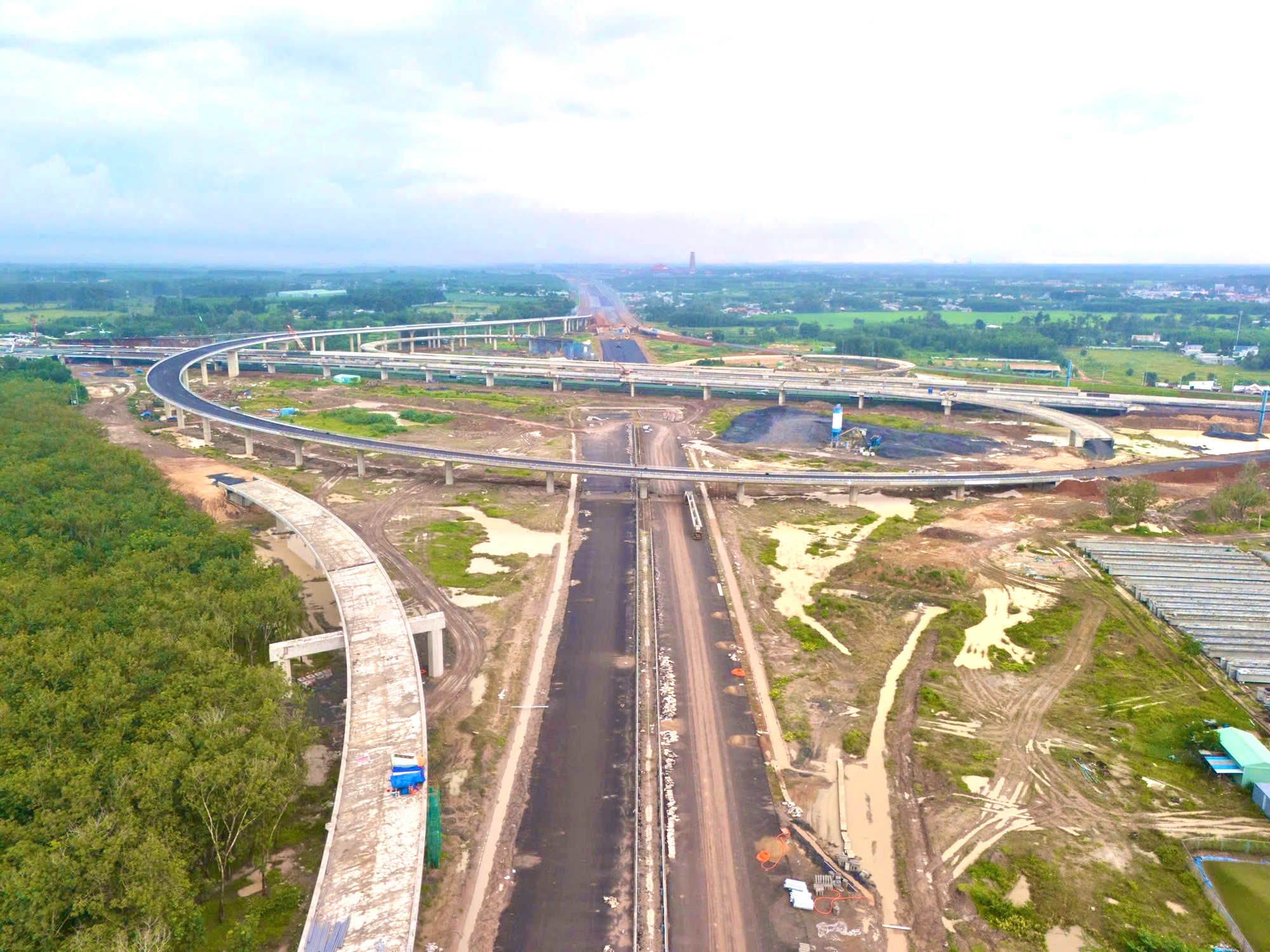 Bộ trưởng Trần Hồng Minh: Dốc to&agrave;n lực "trận đua cuối" th&ocirc;ng xe kỹ thuật cao tốc v&agrave;o 19/12- Ảnh 8.