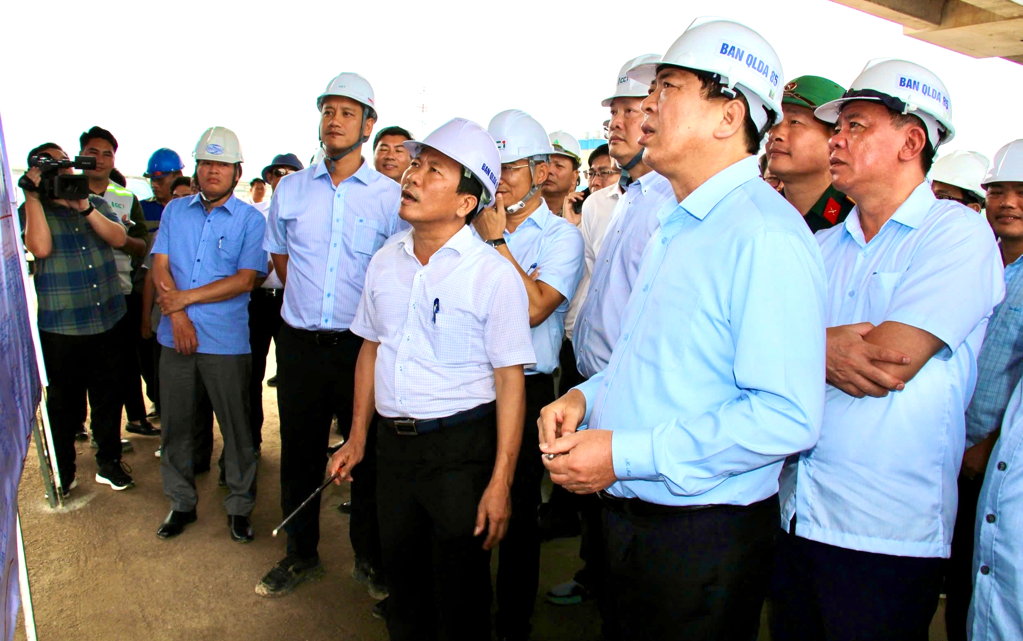 Bộ trưởng Trần Hồng Minh: Dốc to&agrave;n lực "trận đua cuối" th&ocirc;ng xe kỹ thuật cao tốc v&agrave;o 19/12- Ảnh 1.