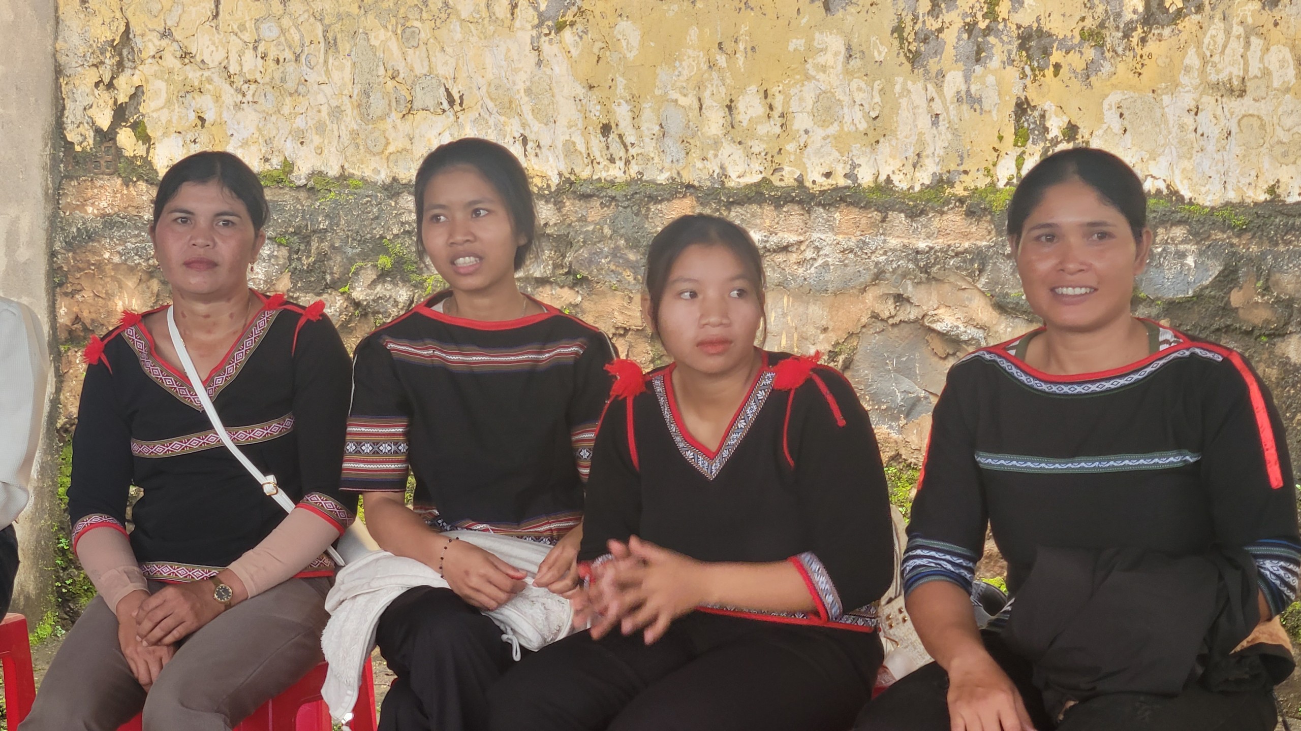 Gia Lai: Hơn 400 học vi&ecirc;n v&ugrave;ng bi&ecirc;n được đưa đ&oacute;n, ph&aacute;t cơm miễn ph&iacute; khi s&aacute;t hạch GPLX- Ảnh 6.