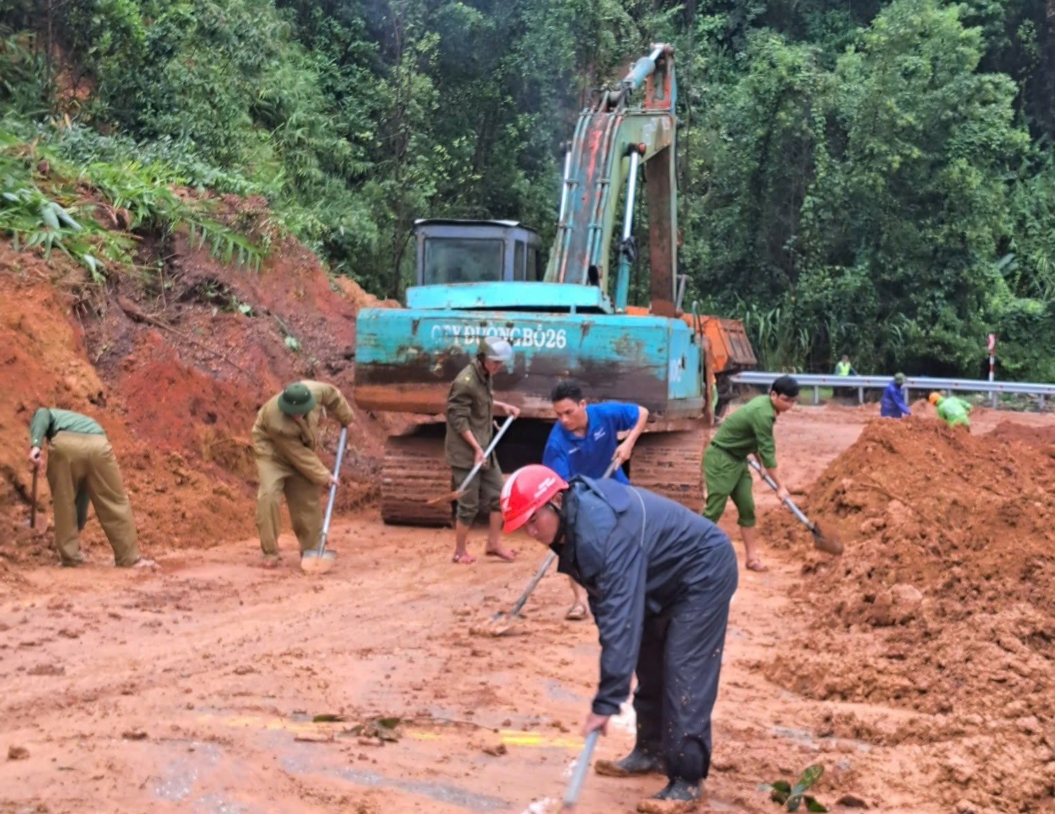 Mưa lũ miền Trung: Cấp 4.000 tấn gạo dự trữ quốc gia hỗ trợ v&ugrave;ng lũ Kh&aacute;nh H&ograve;a v&agrave; Gia Lai- Ảnh 2.