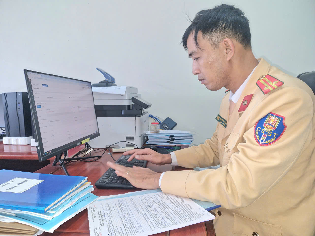 Cảnh s&aacute;t giao th&ocirc;ng đường thủy đồng loạt ra qu&acirc;n, nhiều phương tiện bị xử l&yacute;- Ảnh 11.