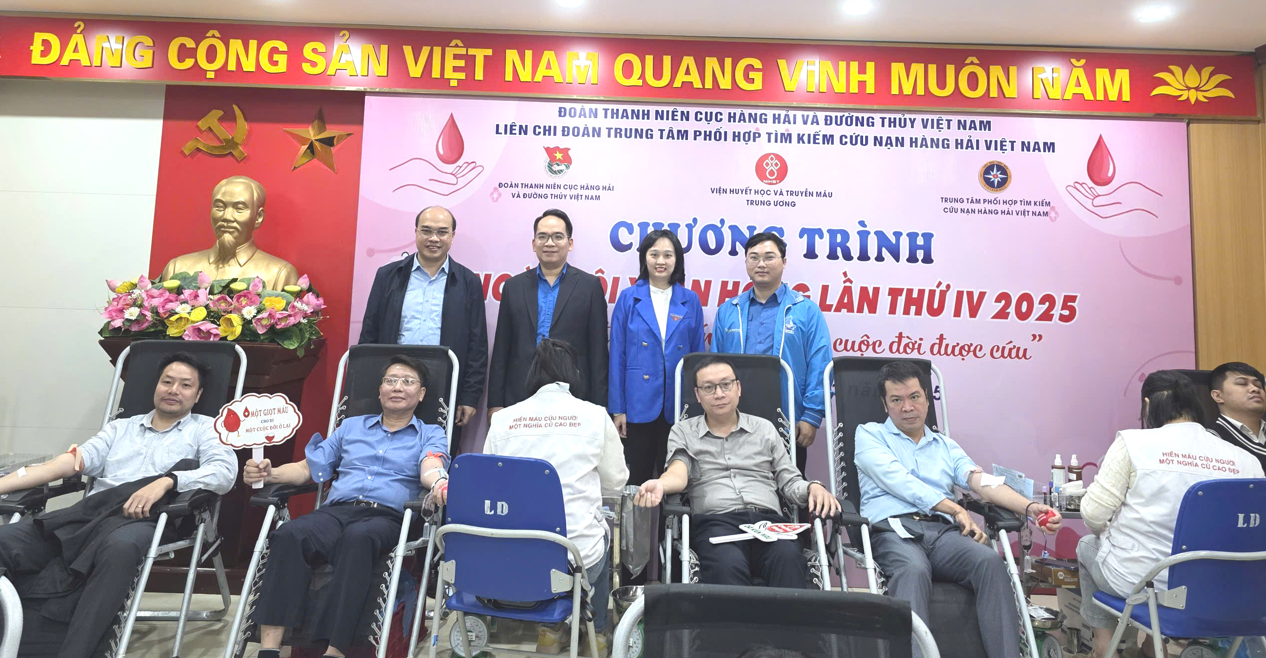 Tuổi trẻ ng&agrave;nh X&acirc;y dựng lan tỏa nghĩa cử cao đẹp hiến m&aacute;u cứu người- Ảnh 1.