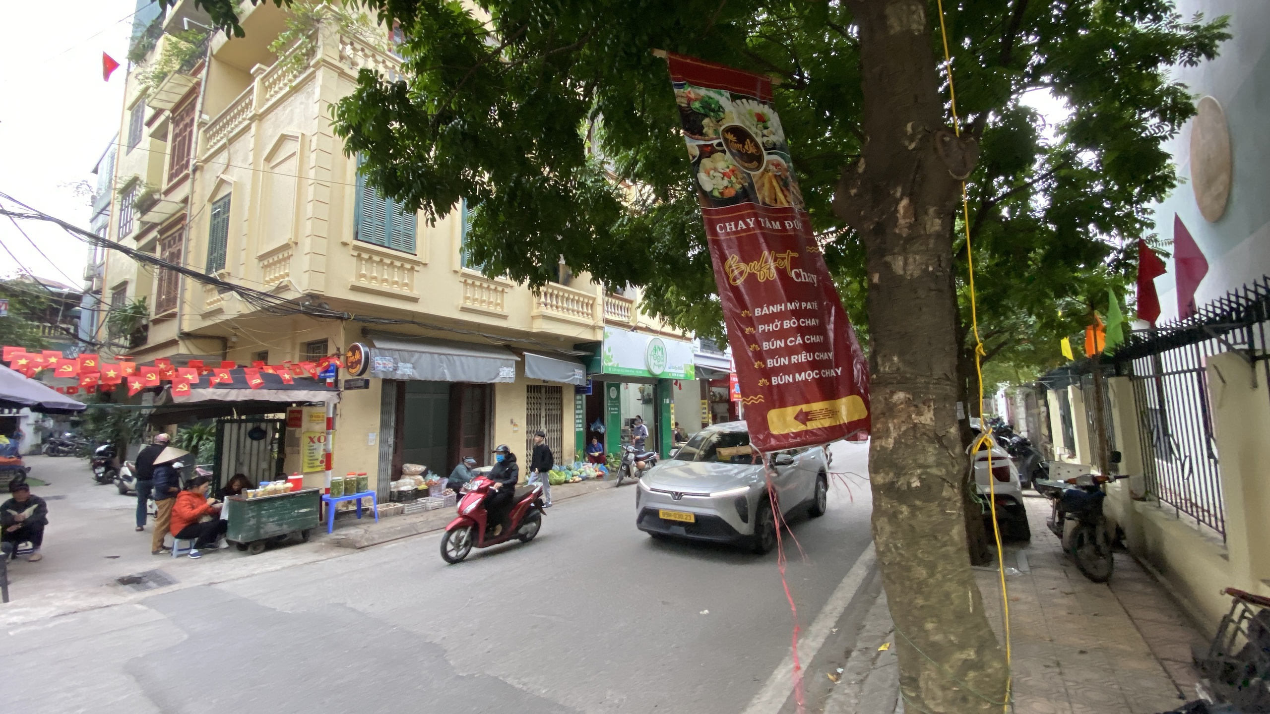 H&agrave; Nội: Phường Vĩnh Tuy ra qu&acirc;n dẹp chợ tạm, chợ c&oacute;c- Ảnh 18.