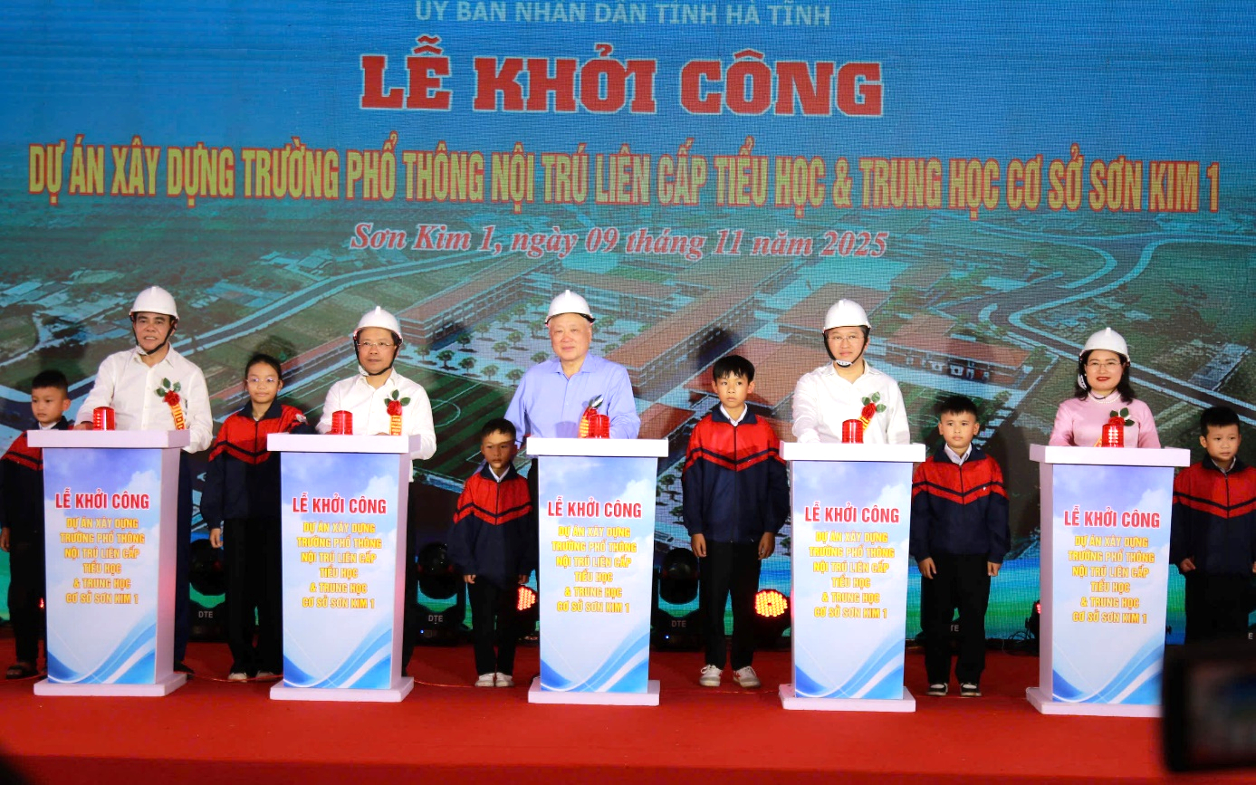 H&agrave; Tĩnh: Chắp c&aacute;nh những ước mơ cho học sinh v&ugrave;ng bi&ecirc;n viễn- Ảnh 1.