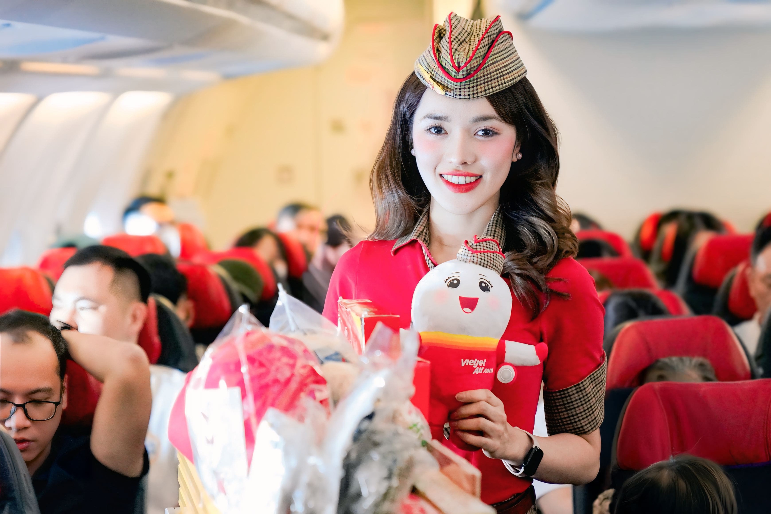 Kh&aacute;m ph&aacute; Hiroshima thanh b&igrave;nh, tận hưởng văn h&oacute;a Nhật Bản c&ugrave;ng Vietjet dịp lễ hội cuối năm- Ảnh 2.