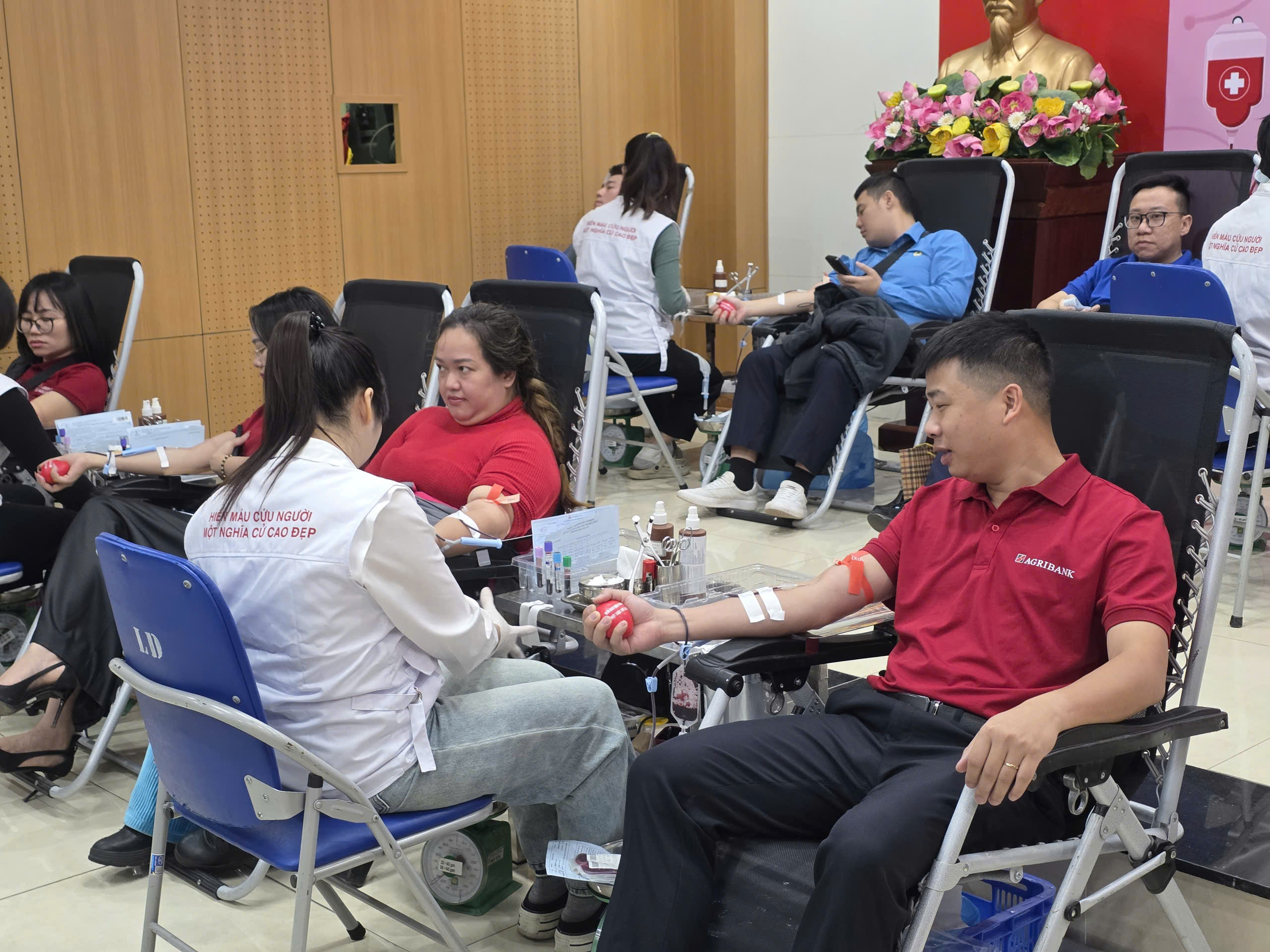 Tuổi trẻ ng&agrave;nh X&acirc;y dựng lan tỏa nghĩa cử cao đẹp hiến m&aacute;u cứu người- Ảnh 4.