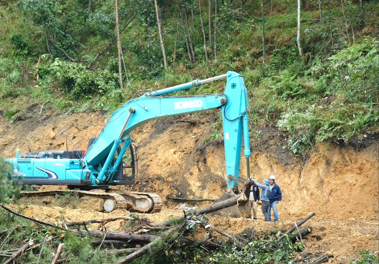 Mưa lũ lịch sử tại miền Trung: H&agrave;ng cứu trợ quốc tế đến với b&agrave; con tỉnh Gia Lai, Đắk Lắk- Ảnh 5.