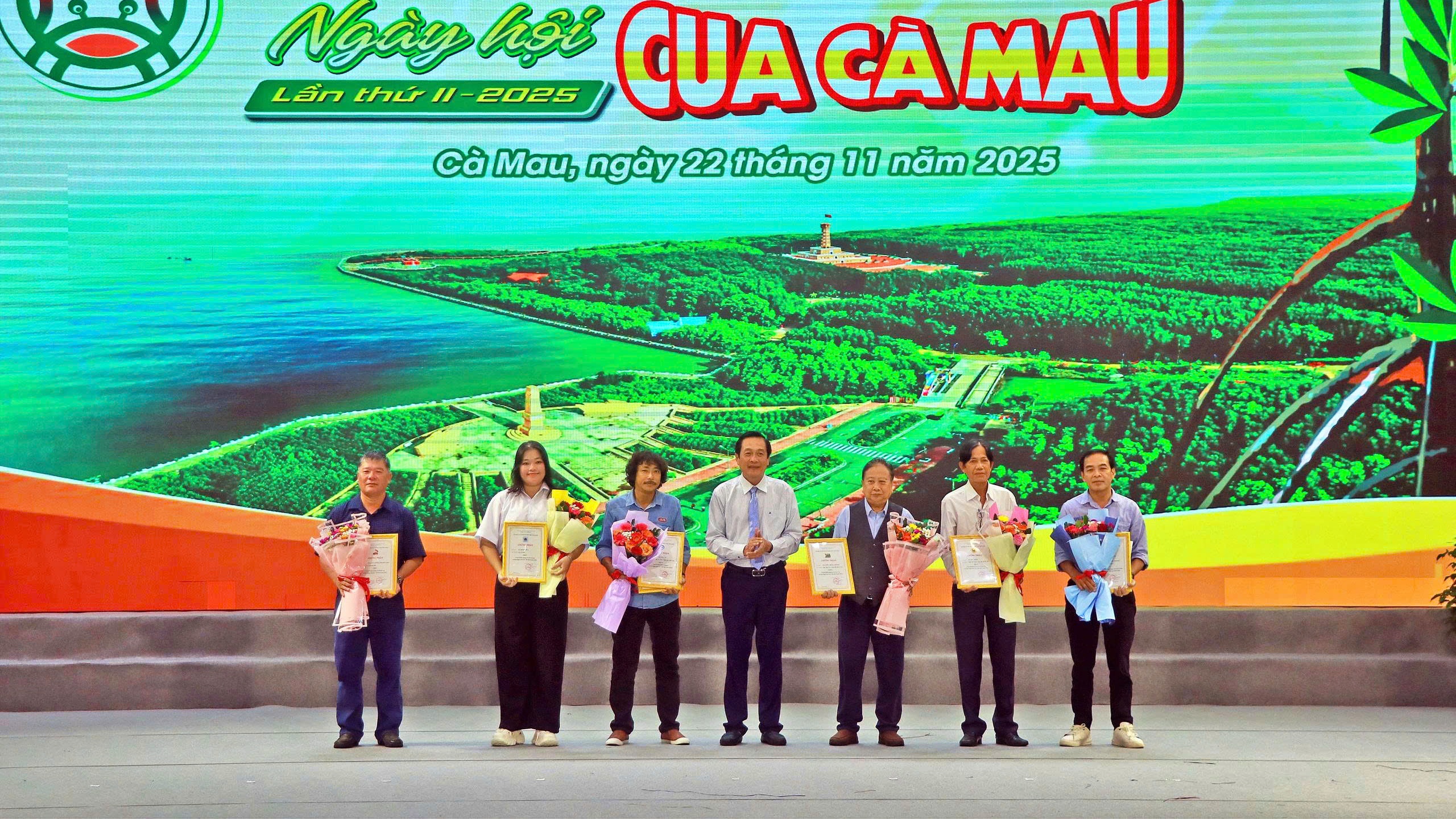 Bế mạc Ng&agrave;y hội cua C&agrave; Mau lần thứ II, lan tỏa đặc sản của miền đất phương Nam- Ảnh 2.