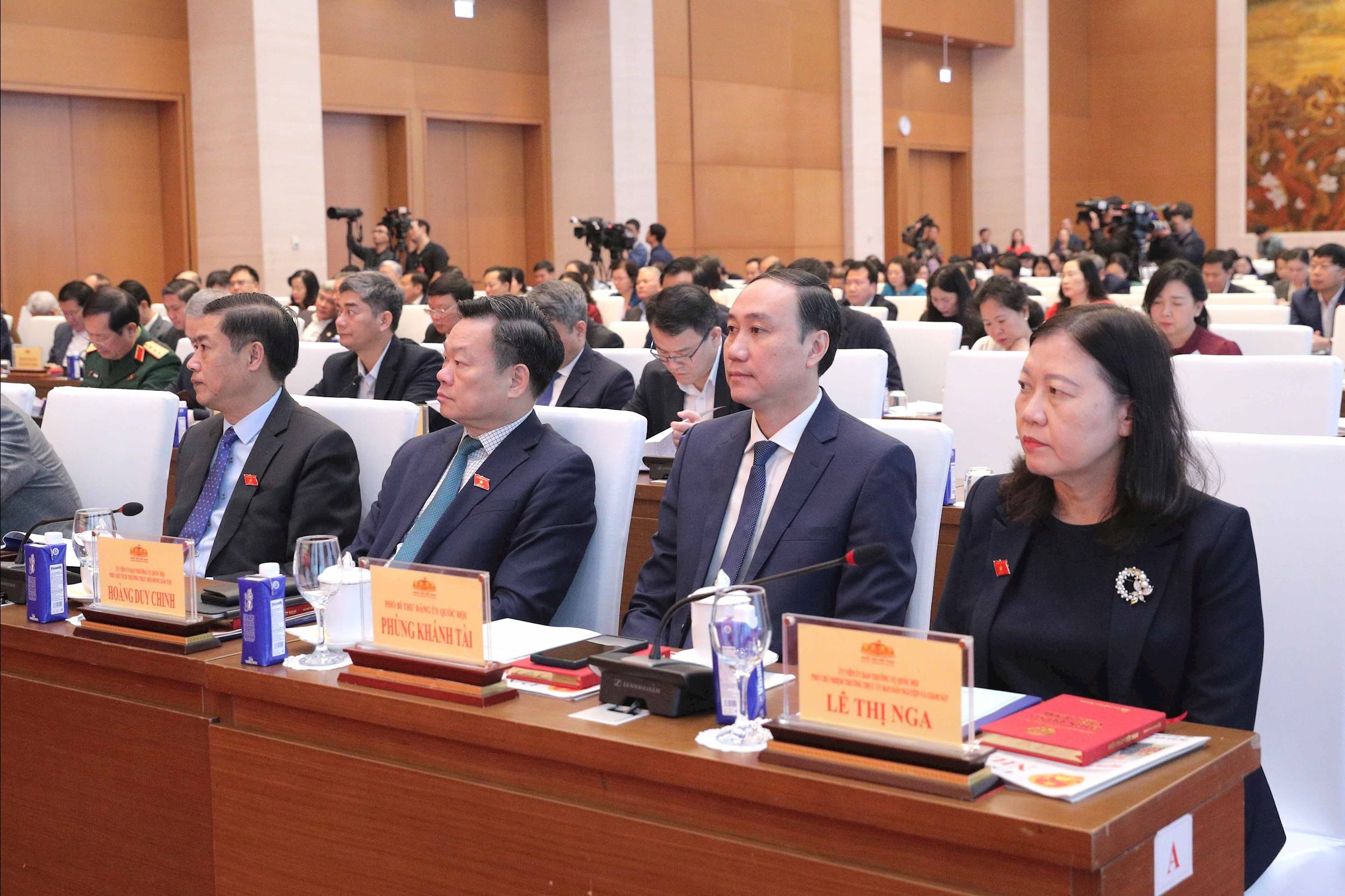 Loại bỏ c&aacute;c quy định m&acirc;u thuẫn, chồng ch&eacute;o để gỡ điểm nghẽn về thể chế- Ảnh 4.