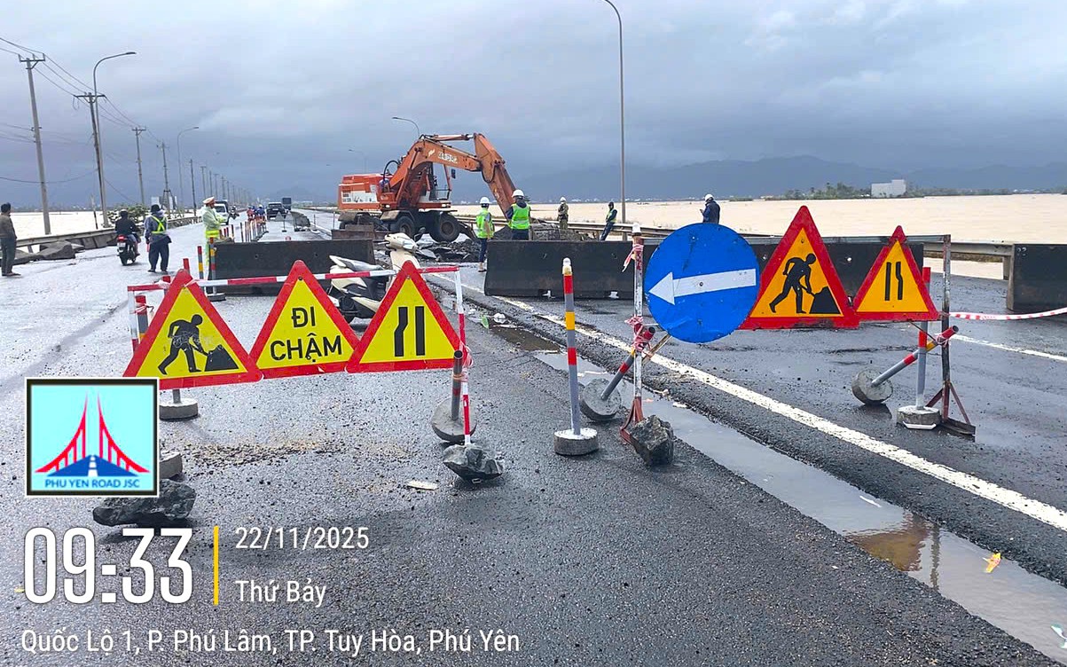 Người d&acirc;n cần lưu &yacute; g&igrave; khi lưu th&ocirc;ng qua c&aacute;c khu vực ngập lụt, sạt lở miền Trung?