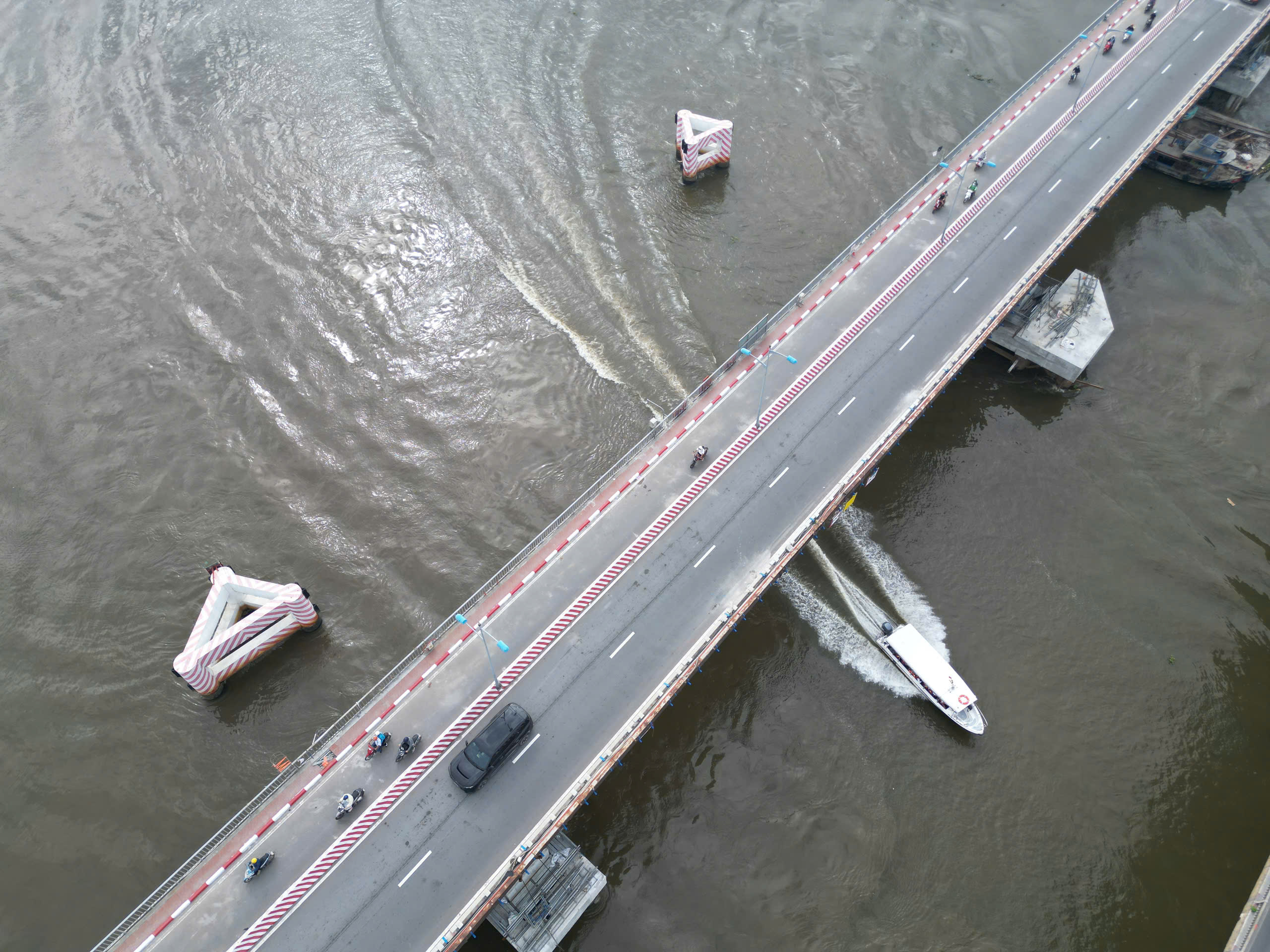 Th&ocirc;ng xe cầu B&igrave;nh Triệu 1 sau khi n&acirc;ng tĩnh kh&ocirc;ng l&ecirc;n 7m- Ảnh 5.