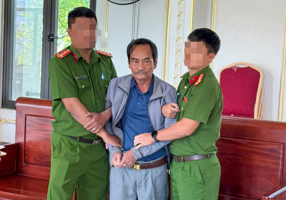 B&aacute;n 8 l&ocirc; đất dự &aacute;n chưa đủ điều kiện, một tổng gi&aacute;m đốc ở Đ&agrave; Nẵng bị bắt giam- Ảnh 1.