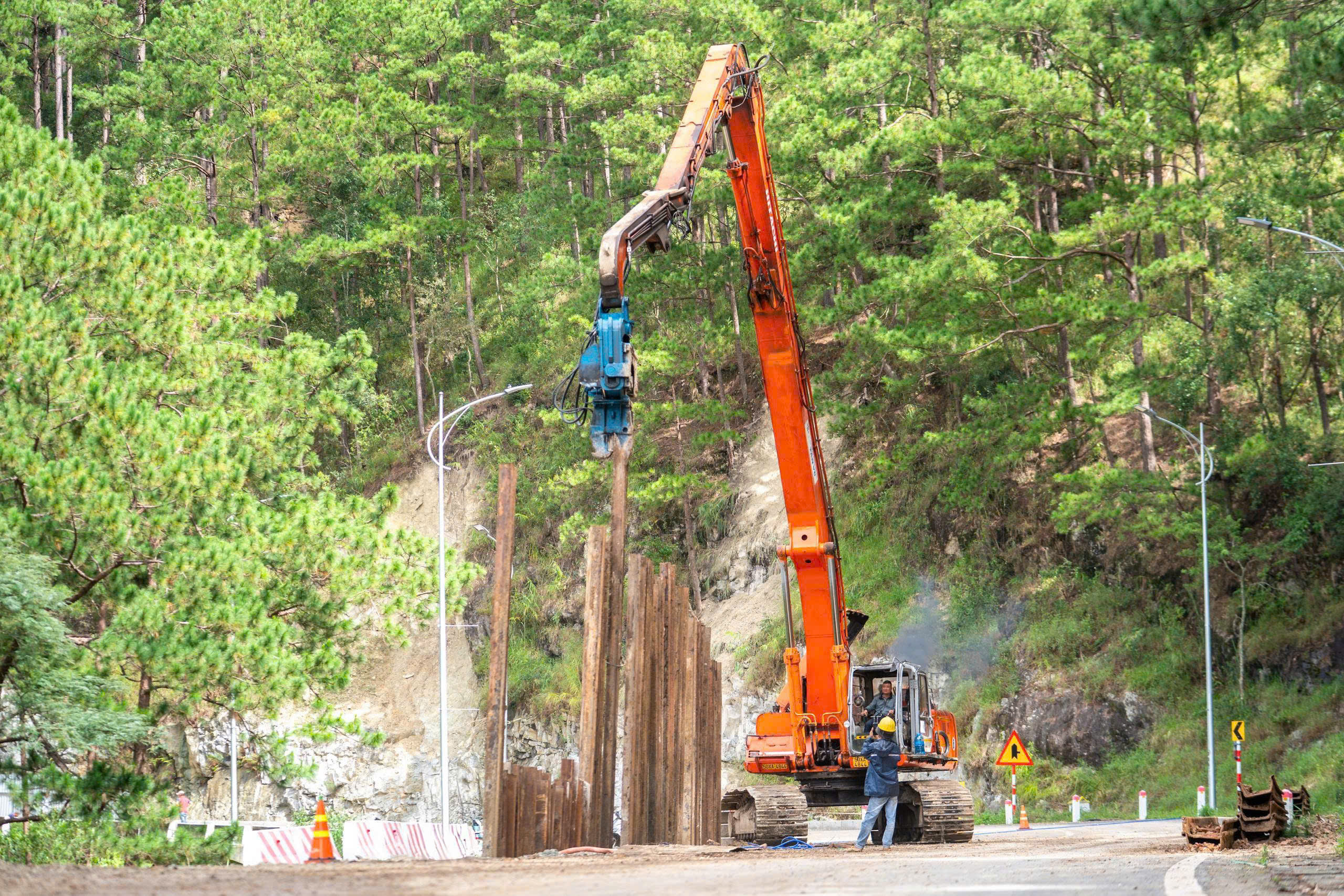 Đèo Cả hỗ trợ khắc phục thiên tai tại đèo Prenn- Ảnh 4. Đèo Cả hỗ trợ khắc phục thiên tai tại đèo Prenn- Ảnh 4.