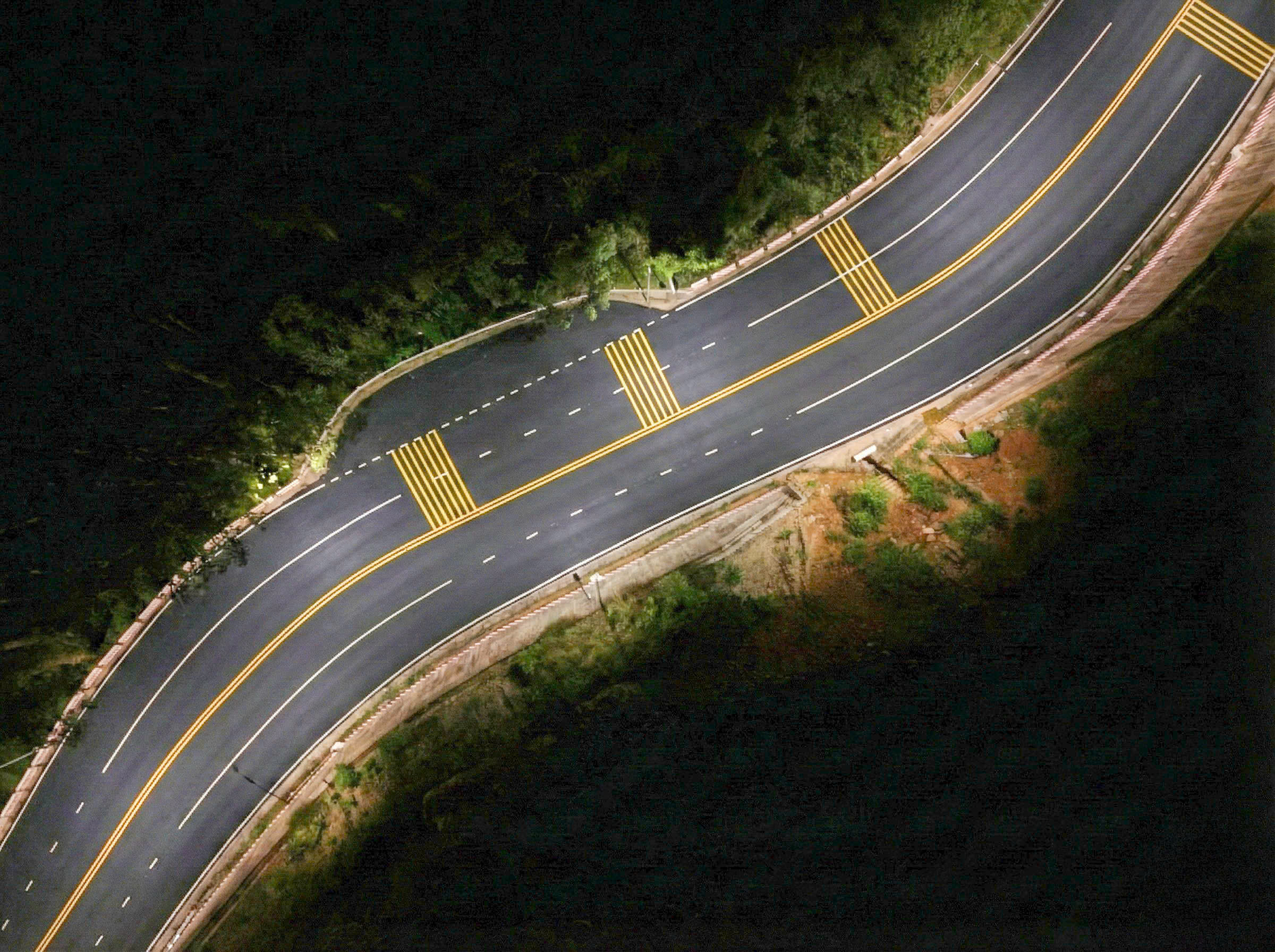 Đèo Cả hỗ trợ khắc phục thiên tai tại đèo Prenn- Ảnh 9. Đèo Cả hỗ trợ khắc phục thiên tai tại đèo Prenn- Ảnh 9.