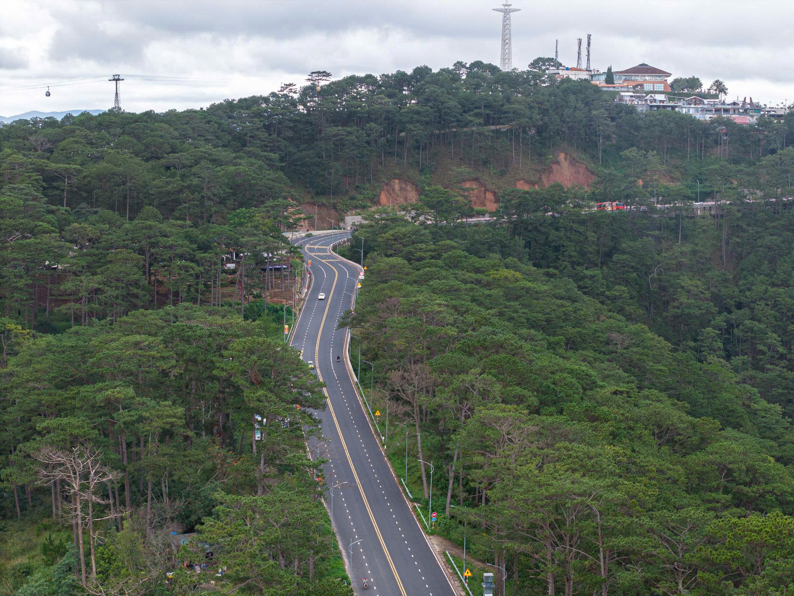 Đèo Cả hỗ trợ khắc phục thiên tai tại đèo Prenn- Ảnh 7. Đèo Cả hỗ trợ khắc phục thiên tai tại đèo Prenn- Ảnh 7.