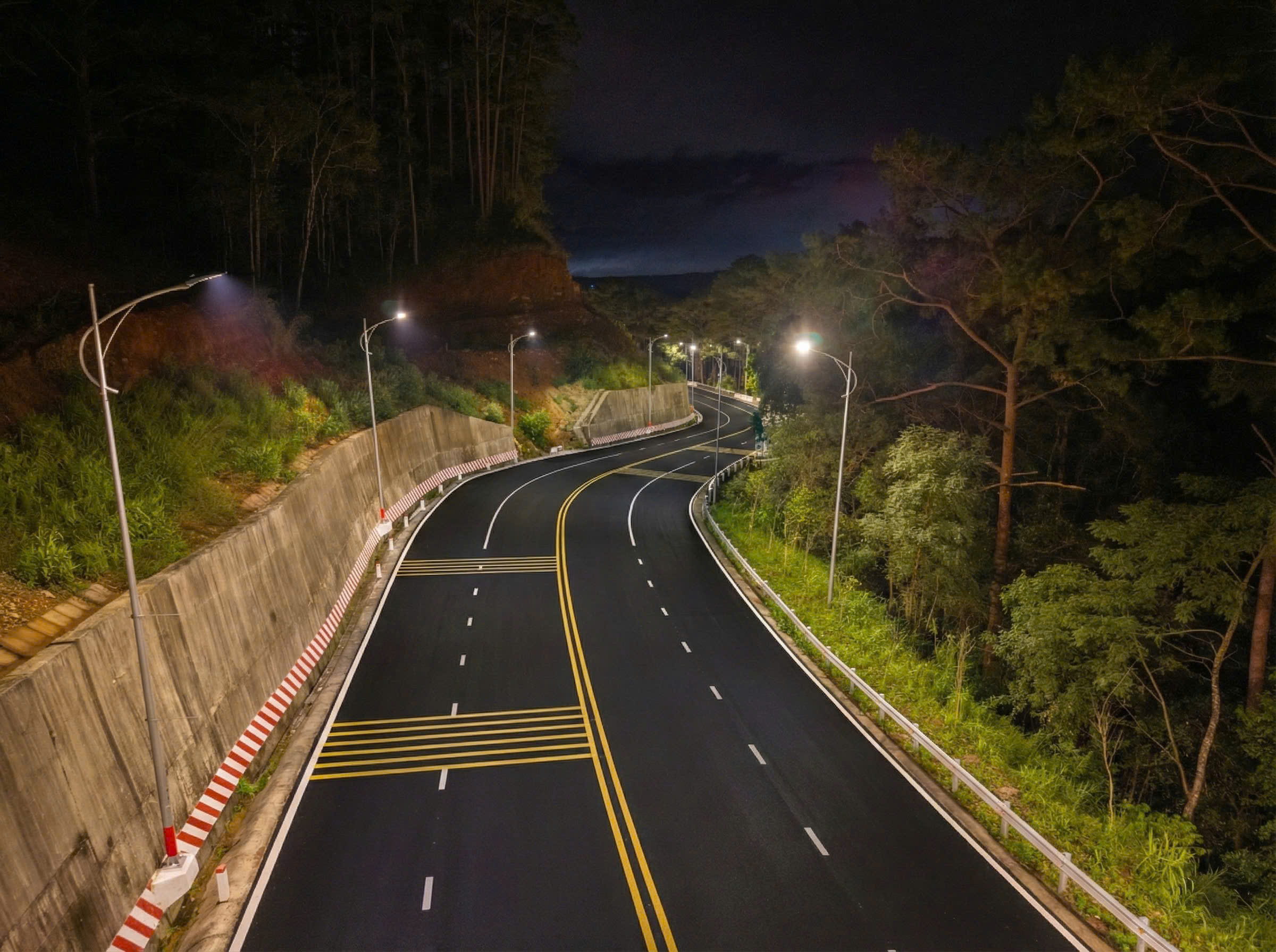 Đèo Cả hỗ trợ khắc phục thiên tai tại đèo Prenn- Ảnh 8. Đèo Cả hỗ trợ khắc phục thiên tai tại đèo Prenn- Ảnh 8.