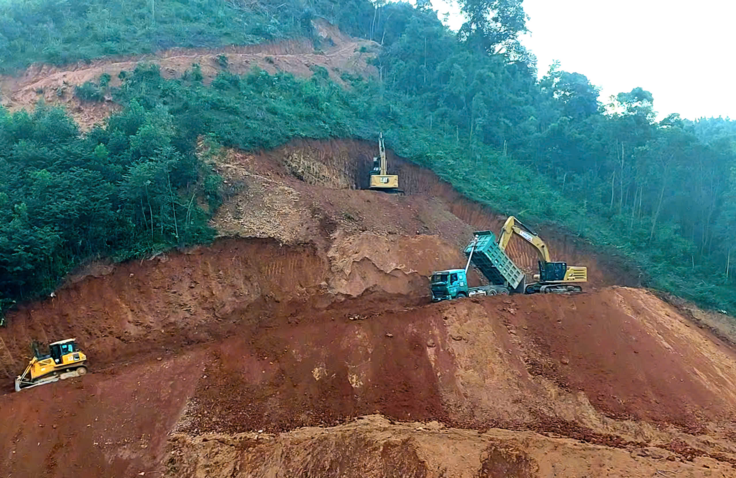"Xé màn đêm" tăng tốc tiến độ cao tốc Chợ Mới - Bắc Kạn- Ảnh 1. "Xé màn đêm" tăng tốc tiến độ cao tốc Chợ Mới - Bắc Kạn- Ảnh 1.