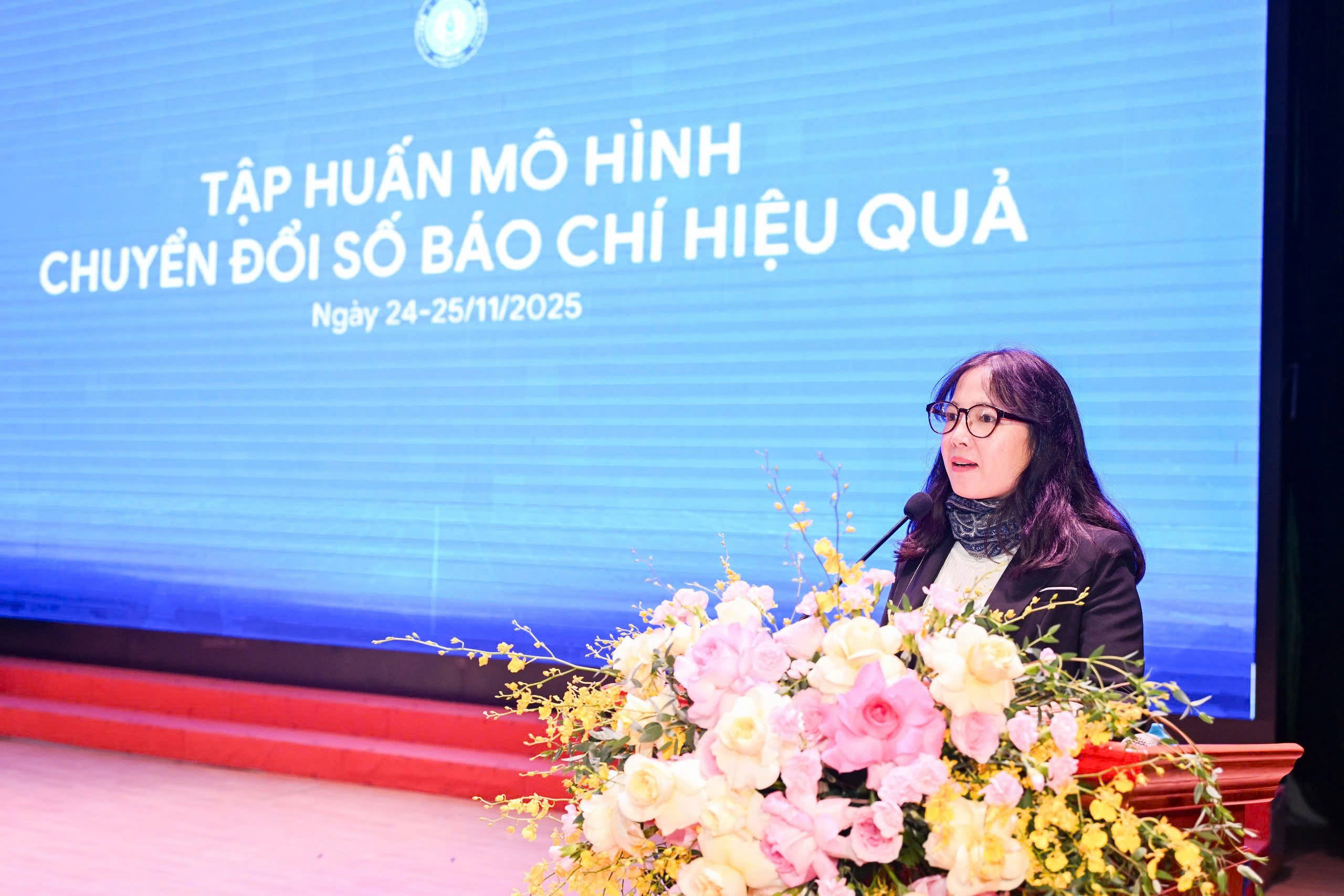 200 điểm cầu tham gia tập huấn mô hình chuyển đổi số báo chí hiệu quả- Ảnh 3. 200 điểm cầu tham gia tập huấn mô hình chuyển đổi số báo chí hiệu quả- Ảnh 3.