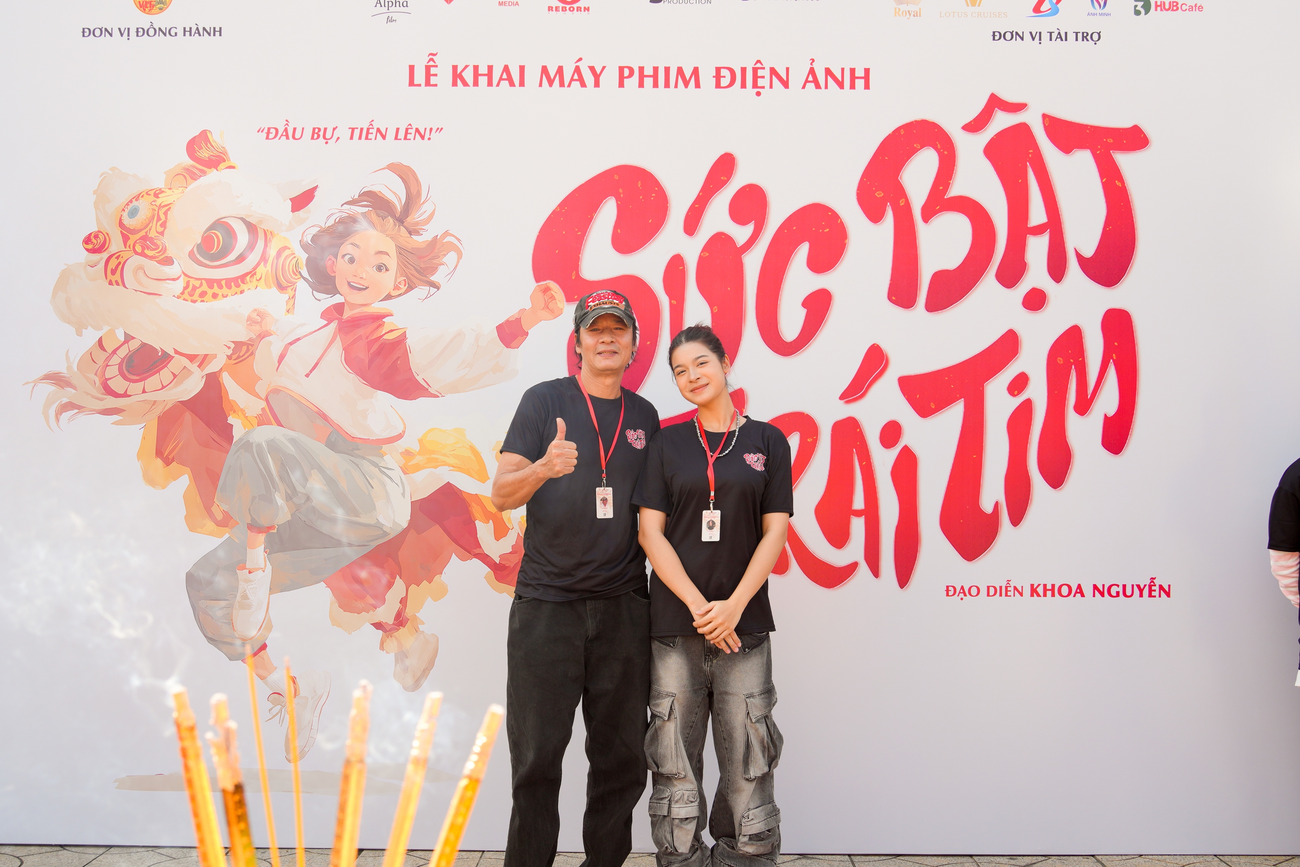 Hai cha con nghệ sĩ V&otilde; Ho&agrave;i Nam - V&otilde; Ho&agrave;i Anh.