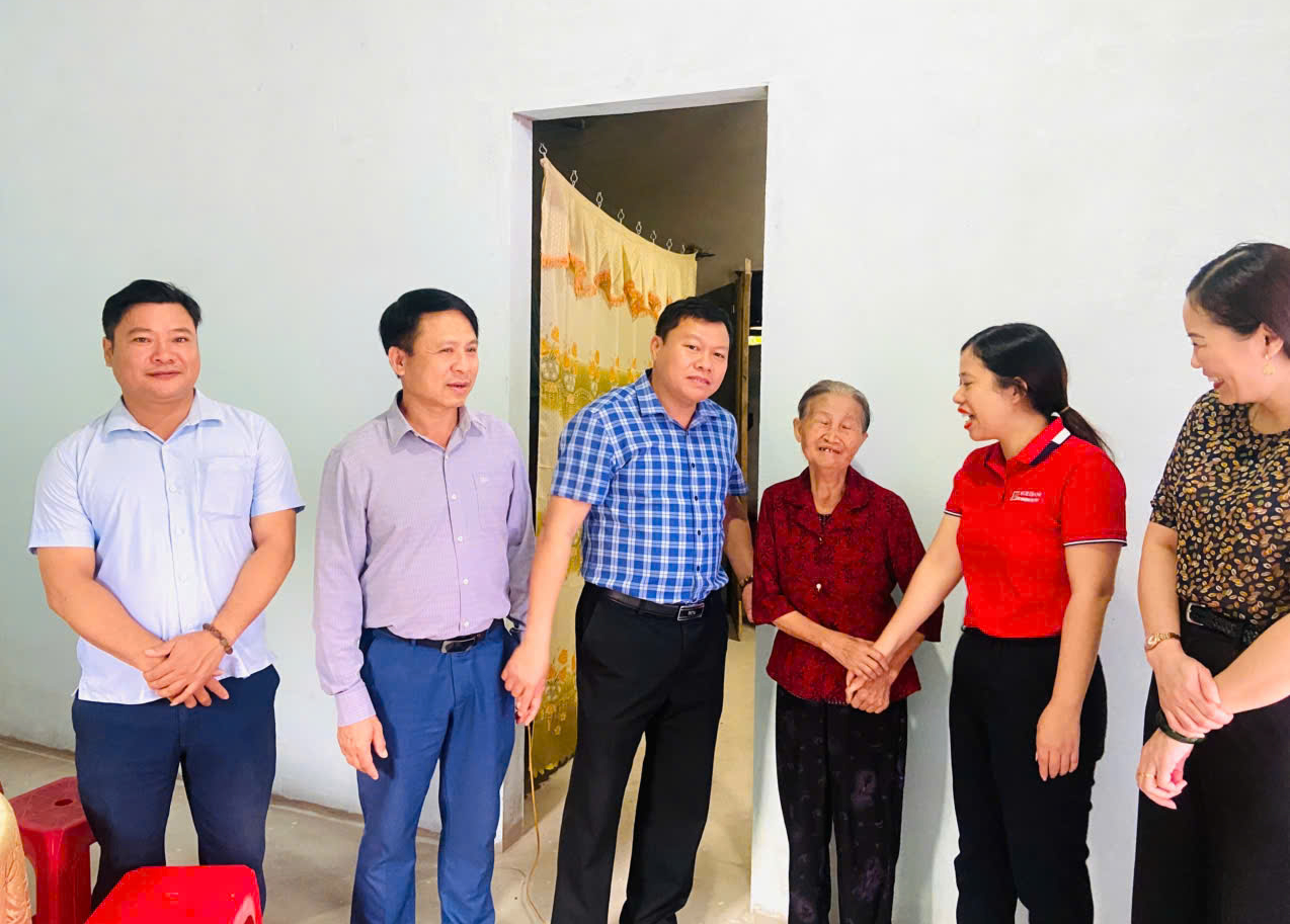 H&agrave; Tĩnh: Những ng&ocirc;i nh&agrave; đại đo&agrave;n kết kịp thời được x&acirc;y dựng sau thi&ecirc;n tai, b&atilde;o lũ- Ảnh 2.