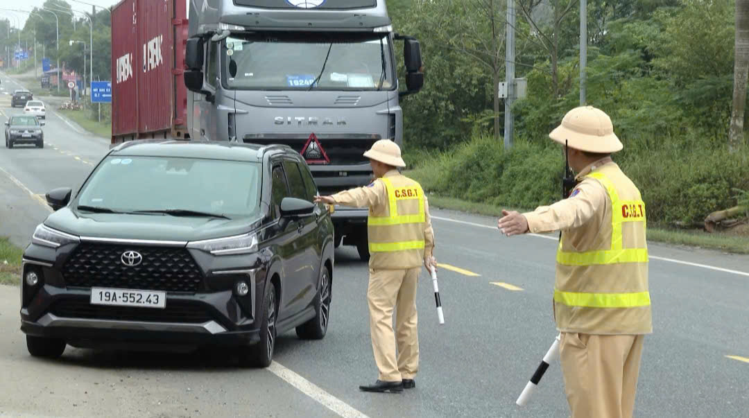 Ph&uacute; Thọ: T&iacute;ch cực n&acirc;ng cao hiệu quả luật ATGT mới- Ảnh 1.