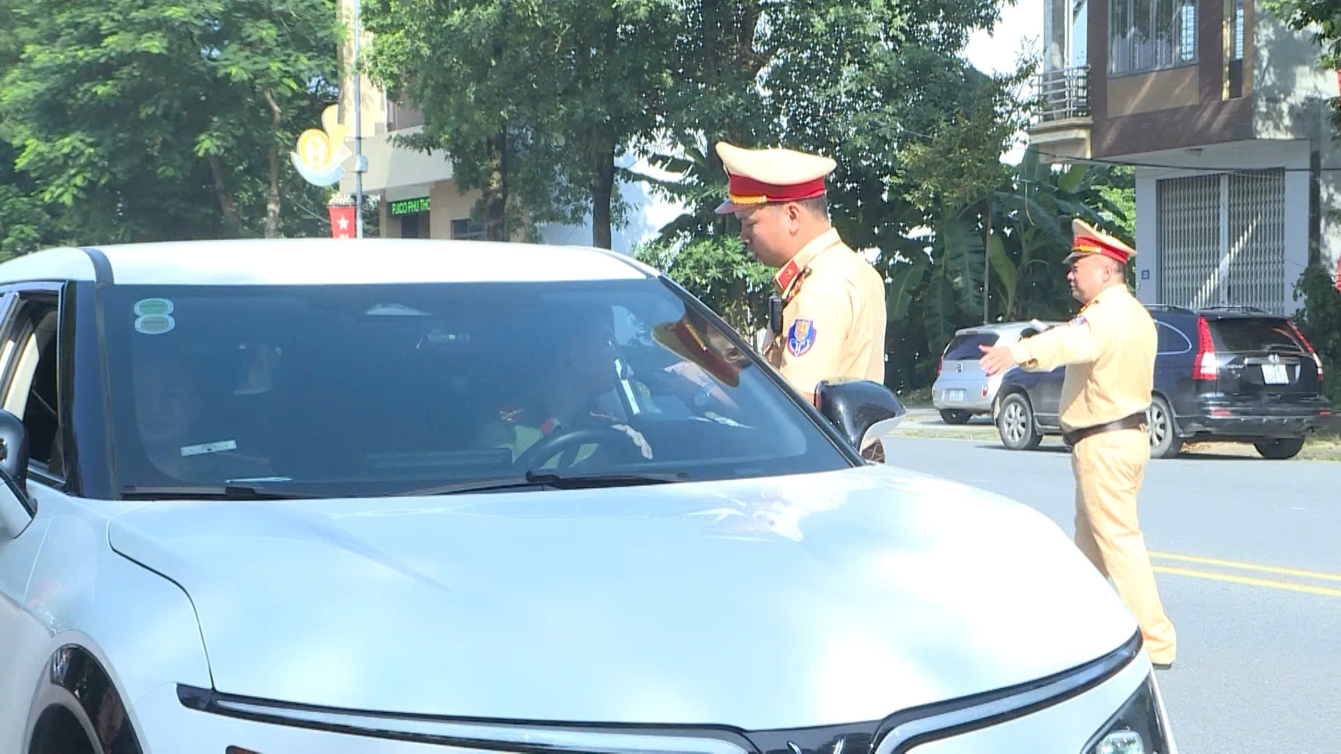 Ph&uacute; Thọ: T&iacute;ch cực n&acirc;ng cao hiệu quả luật ATGT mới- Ảnh 2.