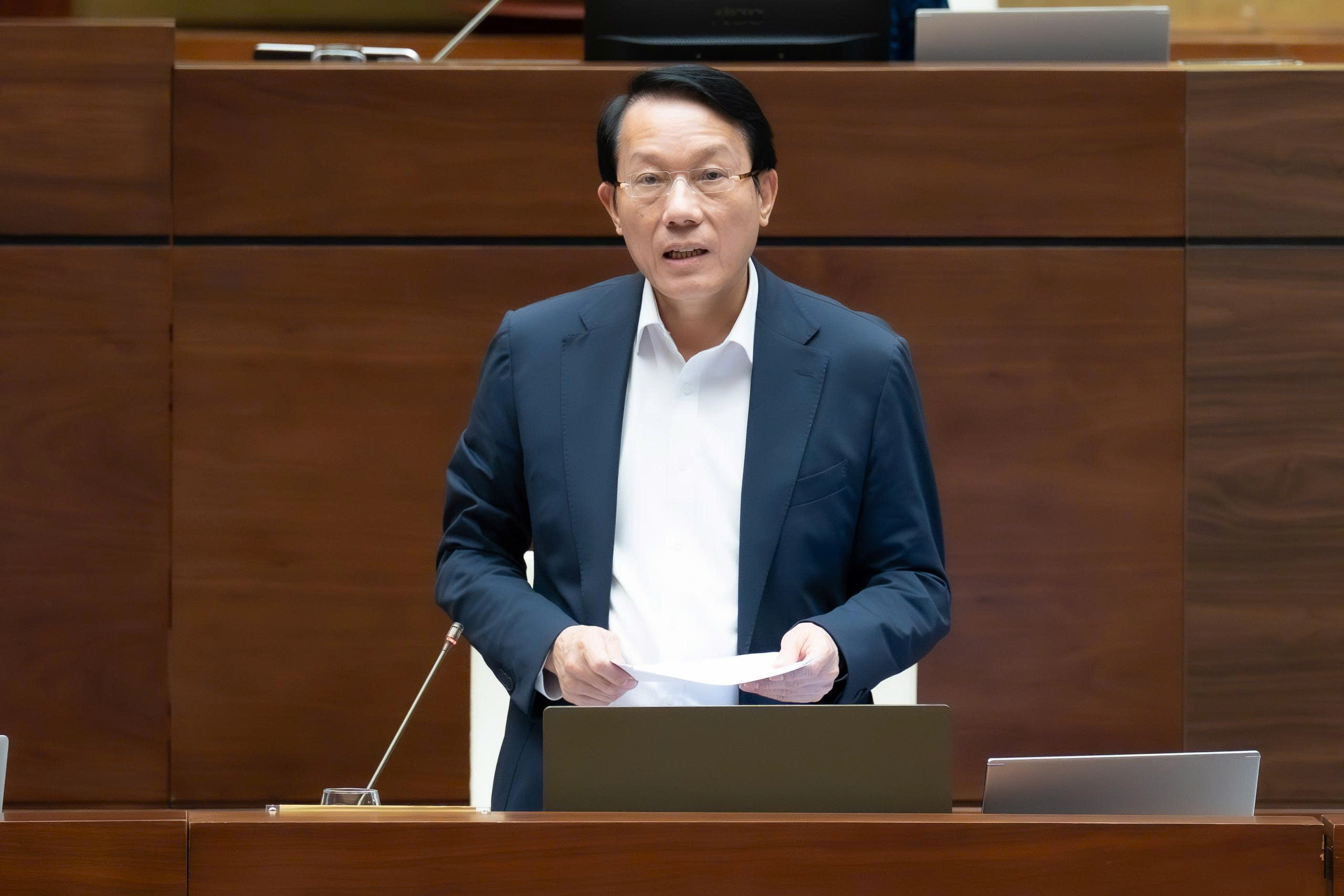 Bộ trưởng Bộ C&ocirc;ng an n&oacute;i về &aacute;p dụng thiết bị gi&aacute;m s&aacute;t điện tử với người cai nghiện ma t&uacute;y- Ảnh 1.