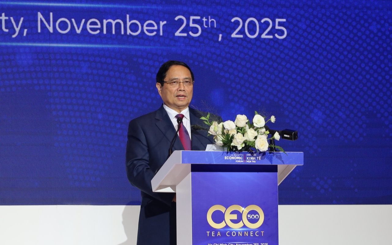 Diễn đàn Kinh tế mùa thu: Thủ tướng kêu gọi đoàn kết toàn cầu, thúc đẩy chuyển đổi số- Ảnh 6. Thủ tướng: Mong nhà đầu tư đồng hành cùng Việt Nam, cùng TP.HCM