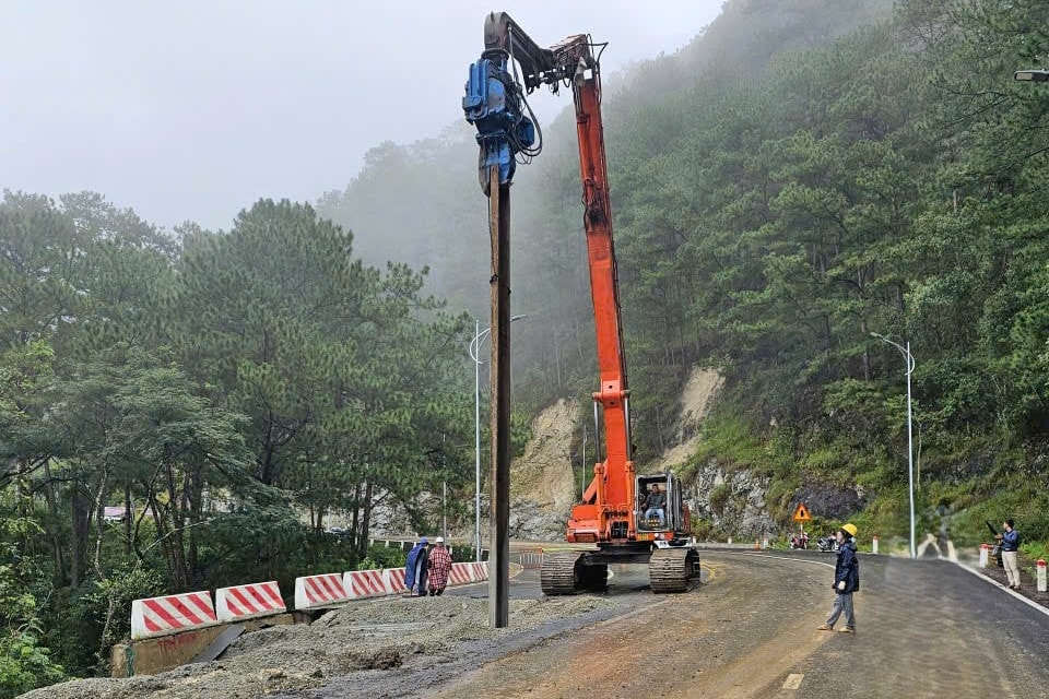 L&acirc;m Đồng: Từ 13h chiều nay, mở lưu th&ocirc;ng trở lại tr&ecirc;n đ&egrave;o Prenn- Ảnh 1.