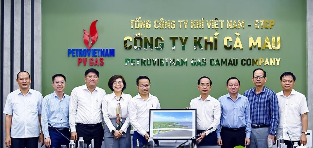 Đo&agrave;n c&ocirc;ng t&aacute;c tỉnh C&agrave; Mau đến thăm v&agrave; l&agrave;m việc tại PV GAS CA MAU- Ảnh 3.