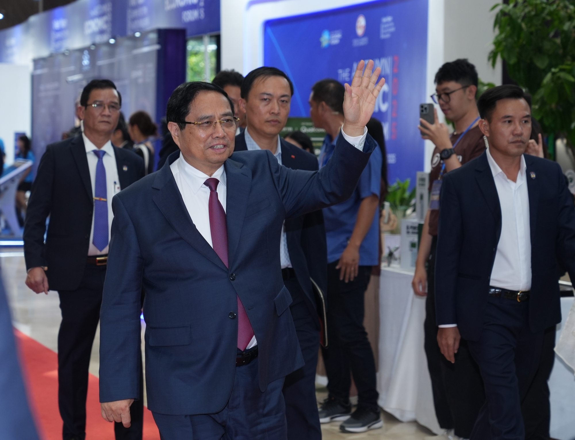 Thủ tướng và lãnh đạo TP.HCM gặp gỡ 500 CEO toàn cầu- Ảnh 1. Thủ tướng và lãnh đạo TP.HCM gặp gỡ 500 CEO toàn cầu- Ảnh 1.
