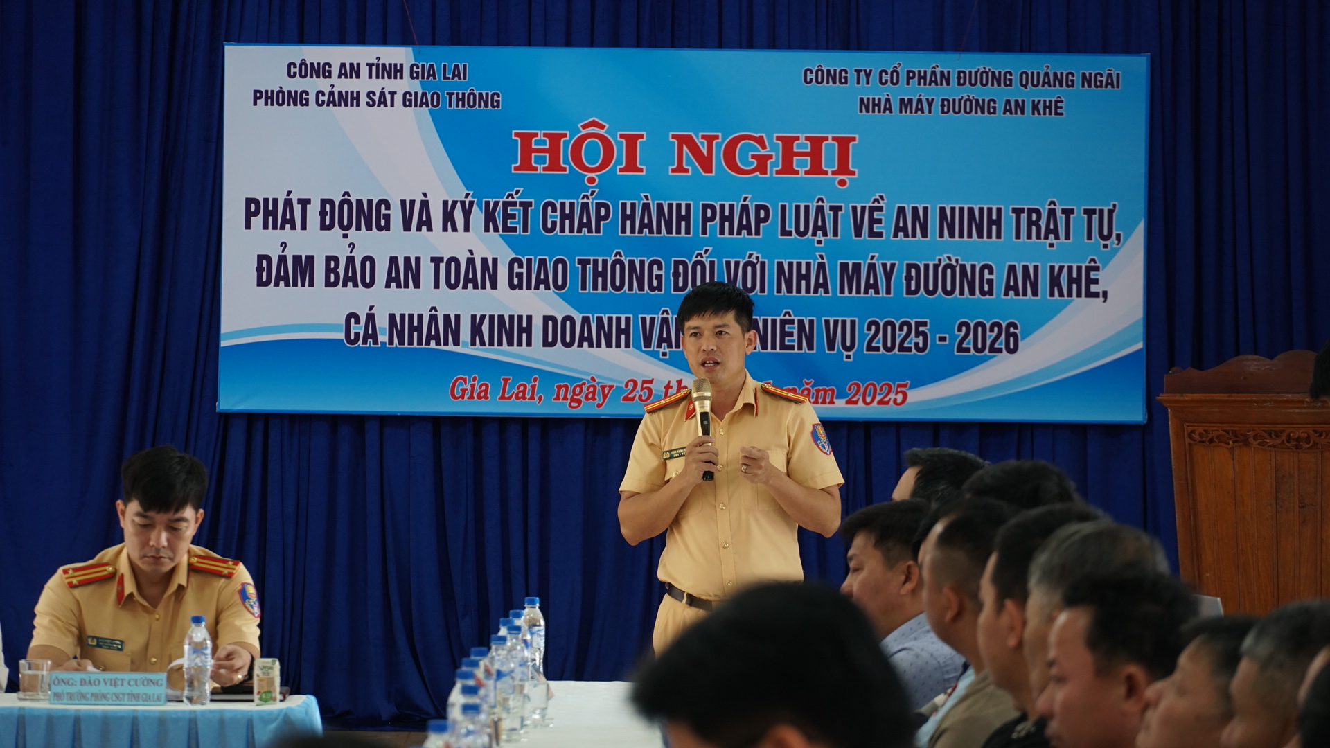 Gia Lai: Nh&agrave; m&aacute;y đường kh&ocirc;ng thu mua m&iacute;a đối với c&aacute;c xe chở qu&aacute; khổ, qu&aacute; tải- Ảnh 2.