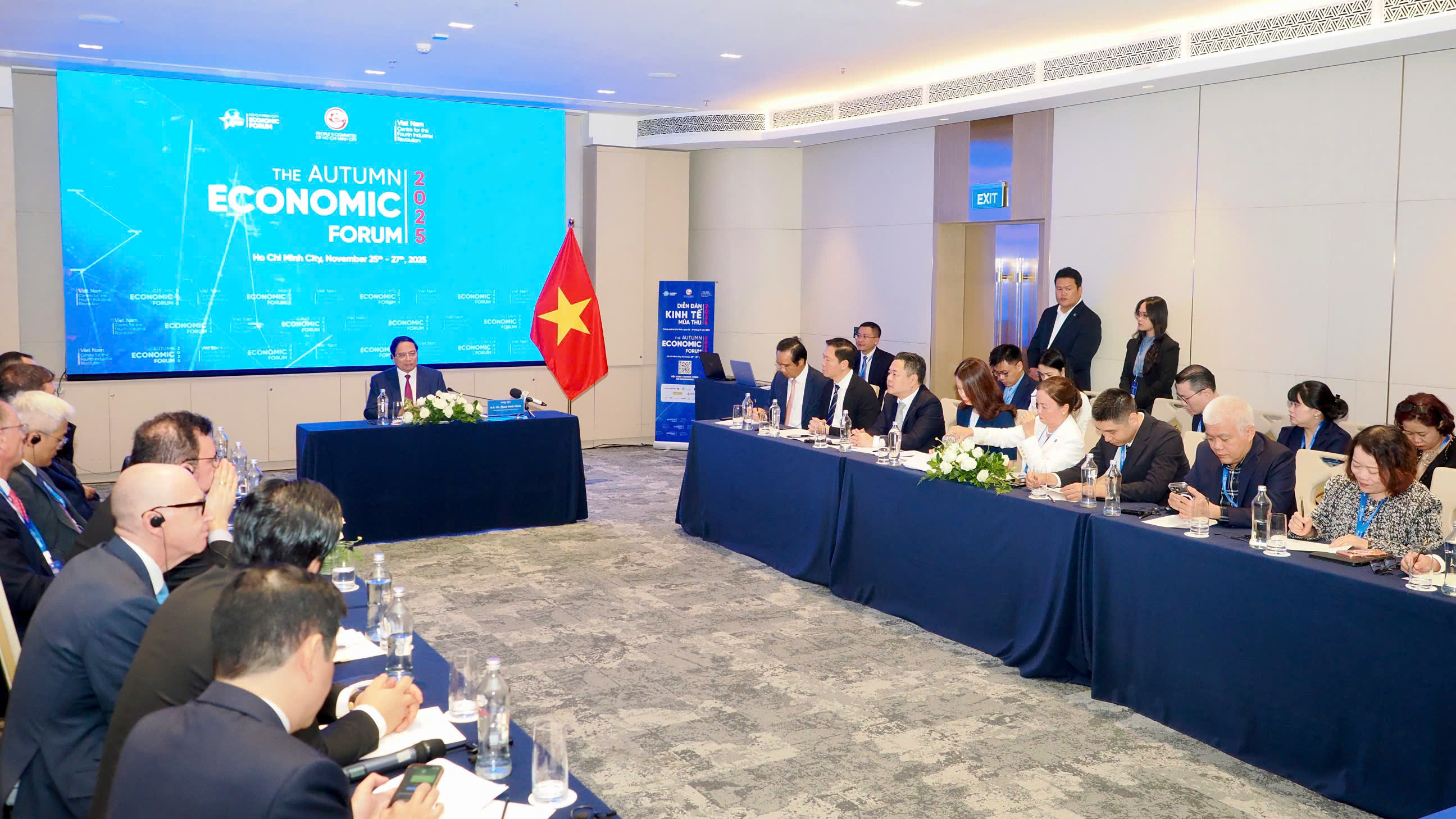 Thủ tướng và lãnh đạo TP.HCM gặp gỡ 500 CEO toàn cầu- Ảnh 3. Thủ tướng và lãnh đạo TP.HCM gặp gỡ 500 CEO toàn cầu- Ảnh 3.