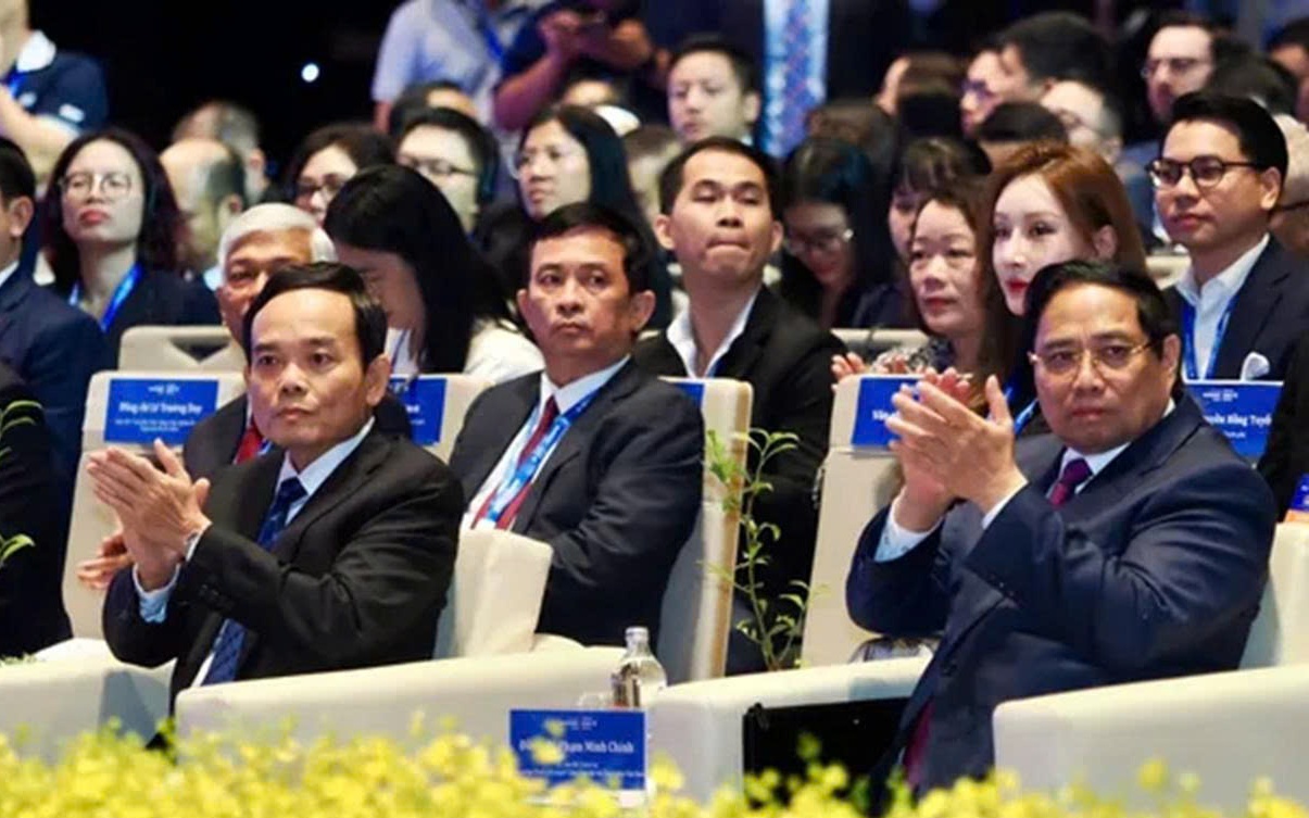 Thủ tướng v&agrave; l&atilde;nh đạo TP.HCM gặp gỡ 500 CEO to&agrave;n cầu