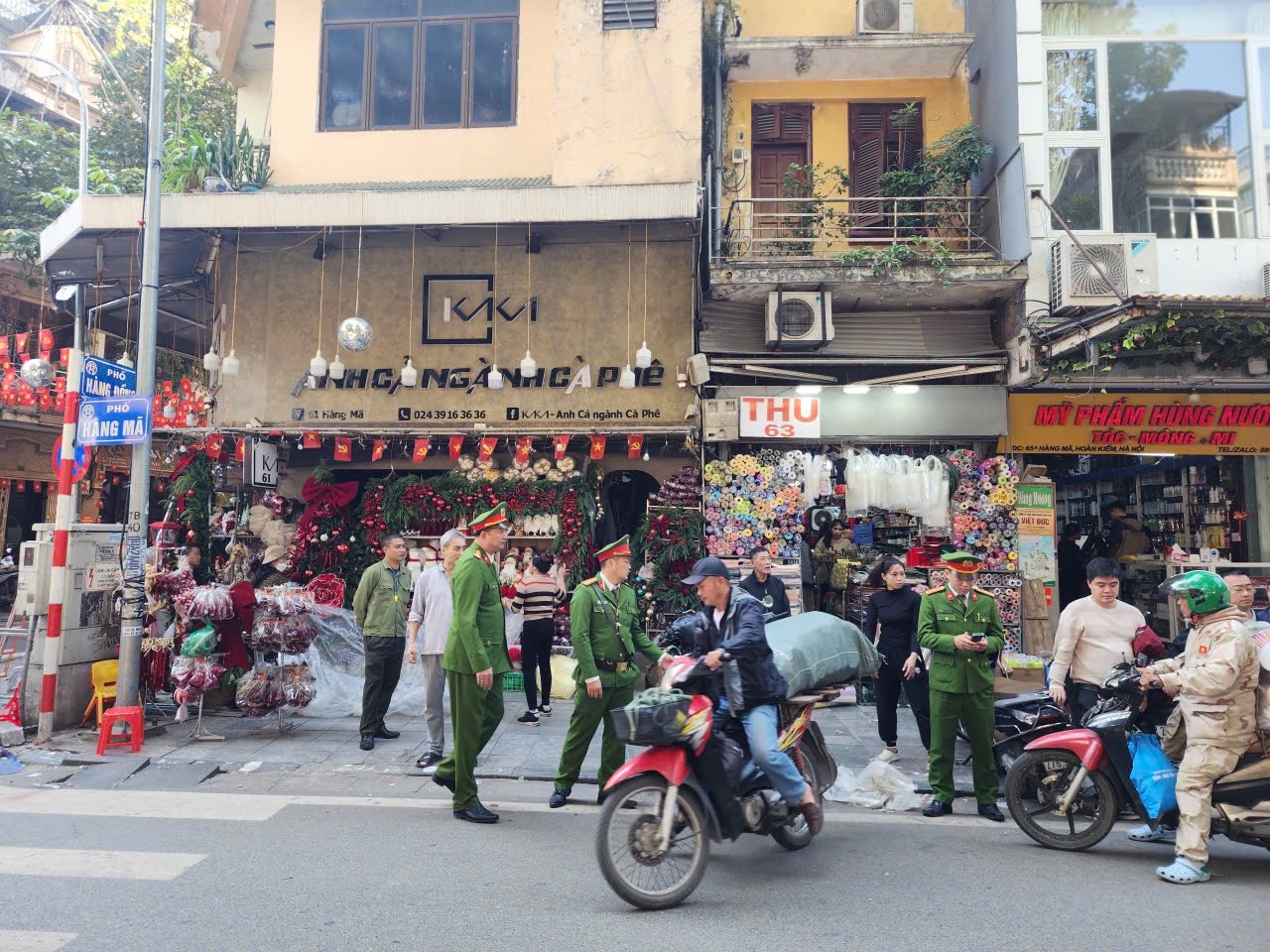 Diện mạo những tuyến phố sầm uất nhất Thủ đ&ocirc; sau triển khai phường kiểu mẫu- Ảnh 4.