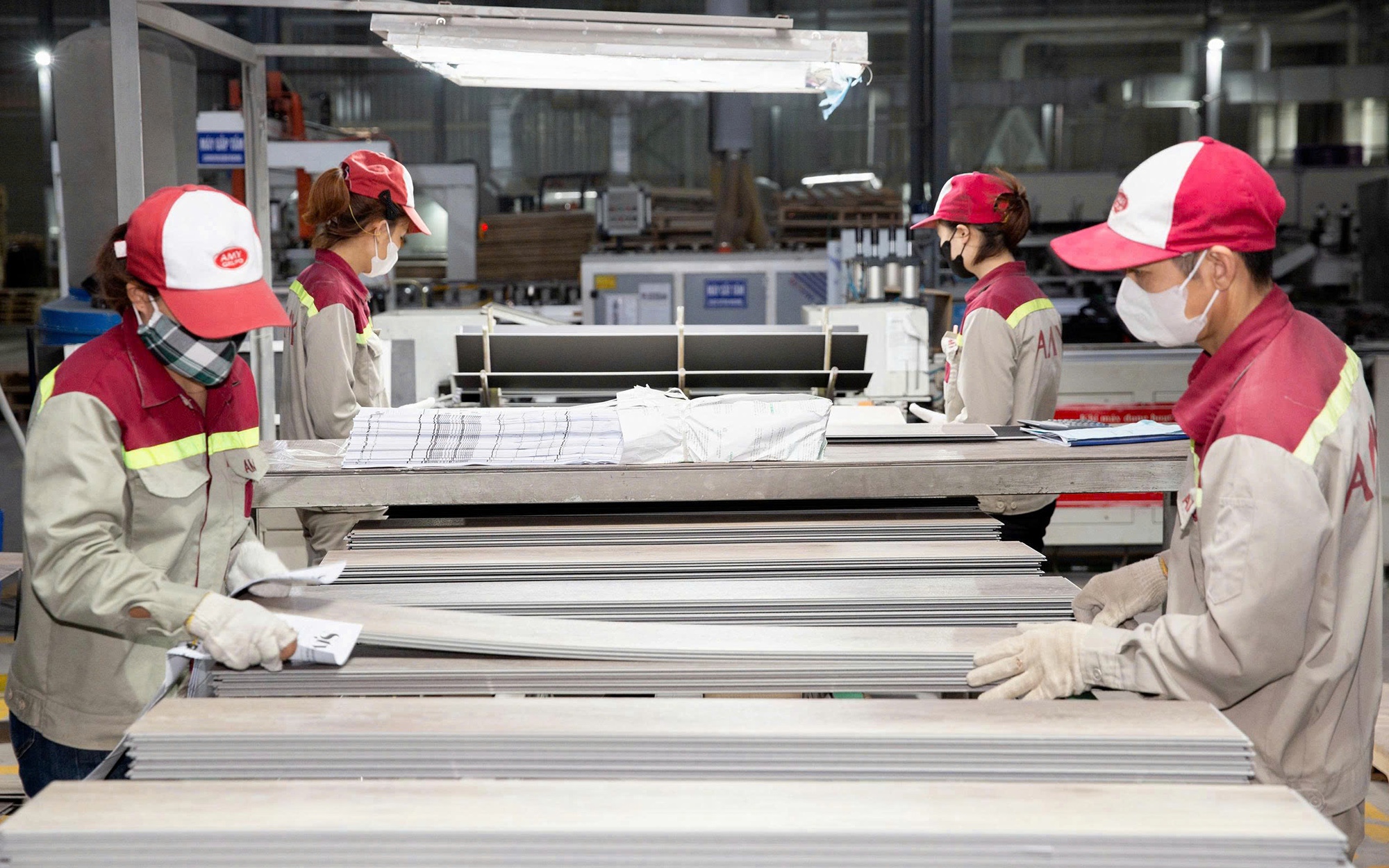 Cơ hội từ &ldquo;tấm v&eacute; xanh&rdquo; của doanh nghiệp vật liệu