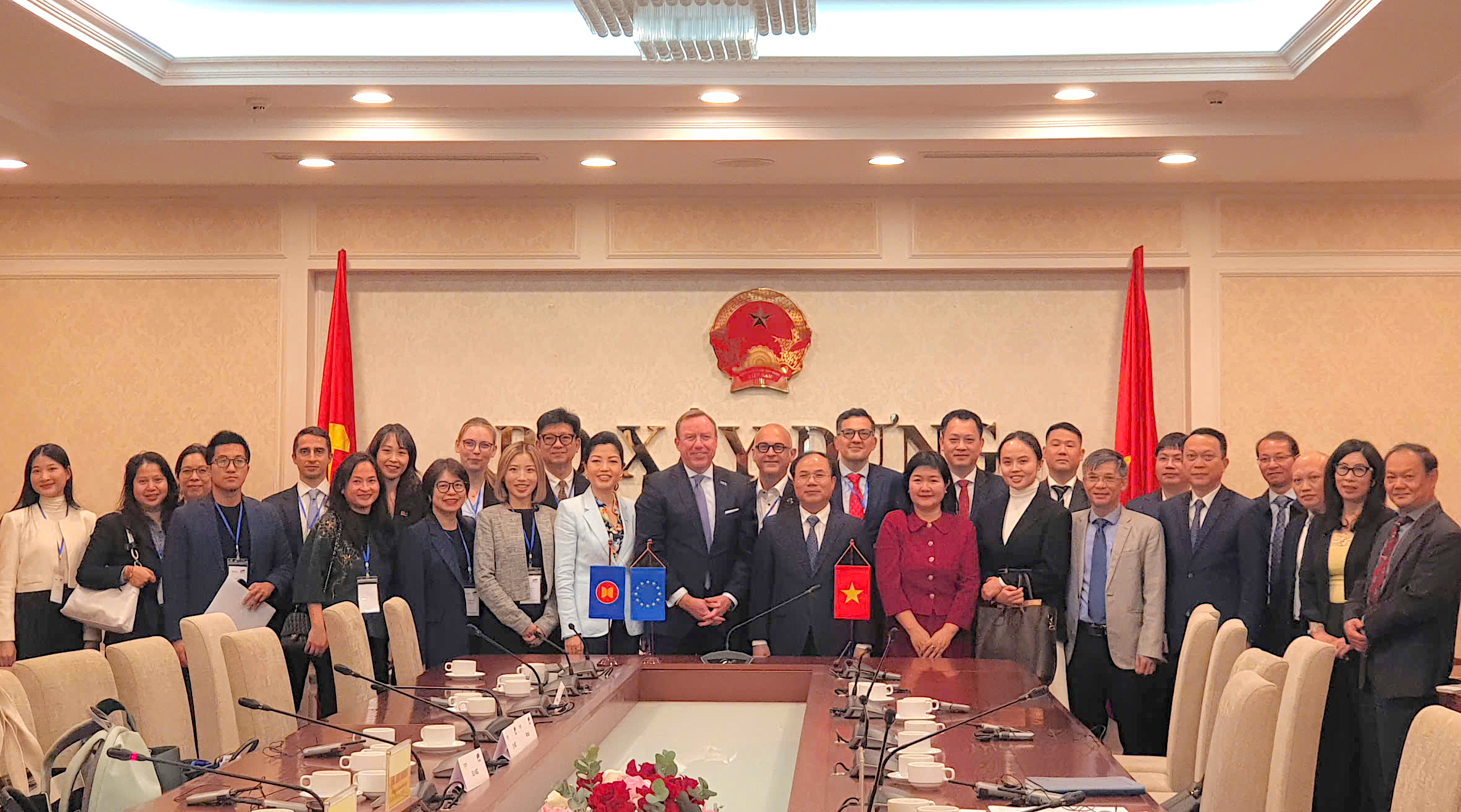 Hội đồng Doanh nghiệp EU-ASEAN mong muốn tăng cường hợp t&aacute;c lĩnh vực giao th&ocirc;ng, x&acirc;y dựng- Ảnh 4.