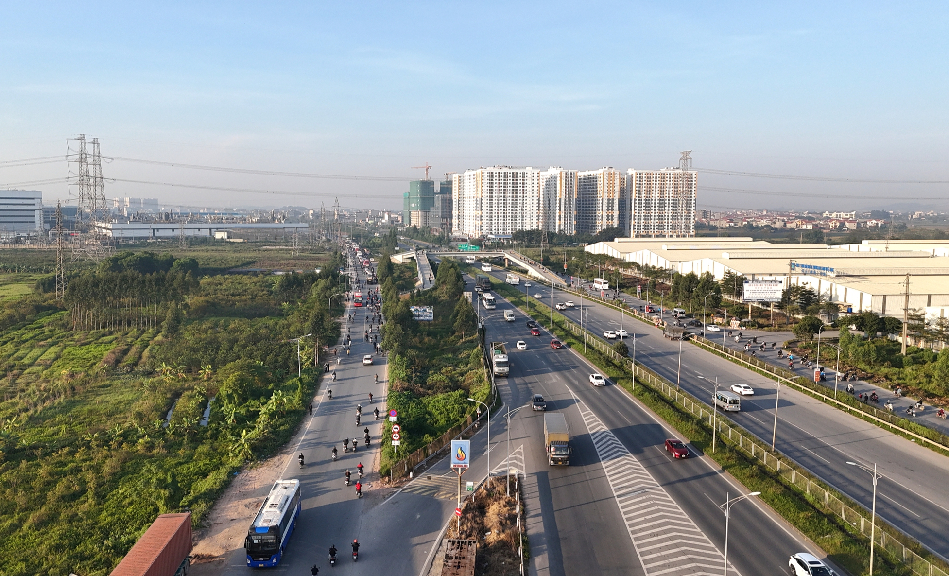 Triển khai nhiều giải ph&aacute;p giảm &ugrave;n tắc giao th&ocirc;ng qua khu c&ocirc;ng nghiệp Bắc Ninh- Ảnh 1.