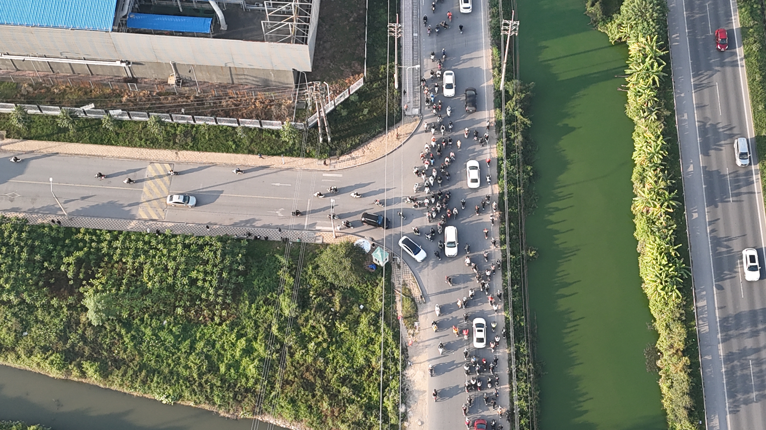 Triển khai nhiều giải ph&aacute;p giảm &ugrave;n tắc giao th&ocirc;ng qua khu c&ocirc;ng nghiệp Bắc Ninh- Ảnh 3.