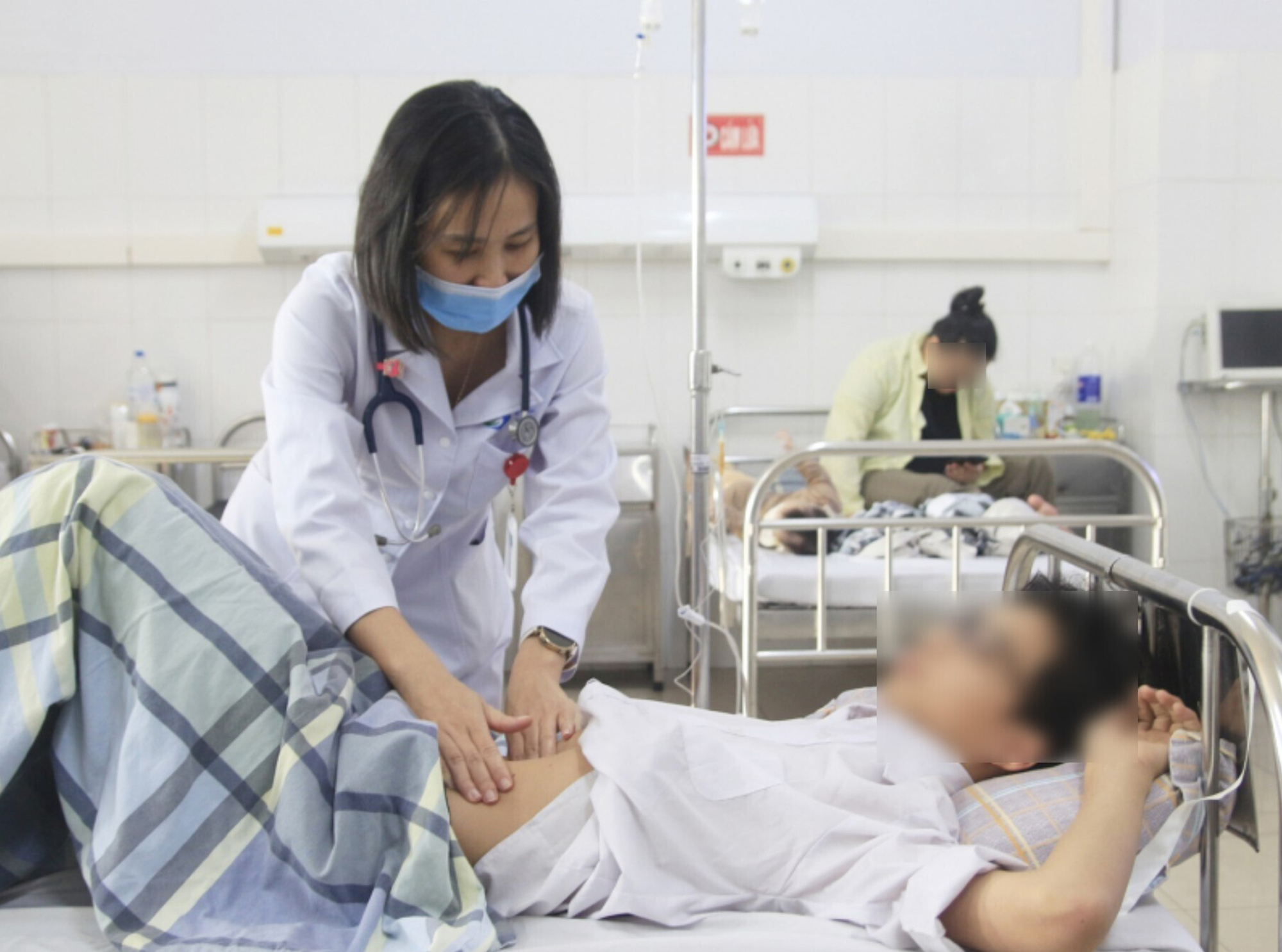 Trẻ t&aacute;i ph&aacute;t xuất huyết ti&ecirc;u h&oacute;a do chủ quan- Ảnh 1.