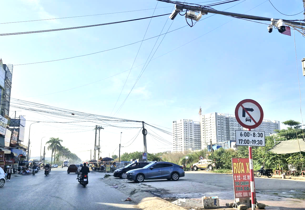 Triển khai nhiều giải ph&aacute;p giảm &ugrave;n tắc giao th&ocirc;ng qua khu c&ocirc;ng nghiệp Bắc Ninh- Ảnh 10.